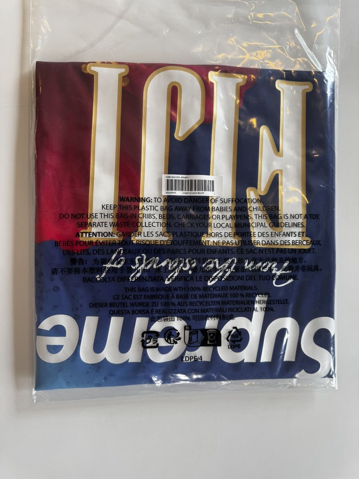Supreme Supreme Fiji Soccer Jersey Size L (IN HAND) SHIPS FAST Size US L / EU 52-54 / 3 - 5 Thumbnail