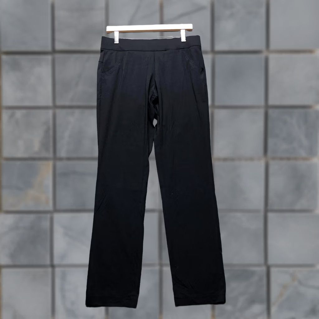Vintage Columbia Womens Medium Black Omni-Shield Hiking Pants Straight Leg Pull On Casual Travel Khaki 32 In Inseam Size 32" / US 10 / IT 46 - 1 Thumbnail