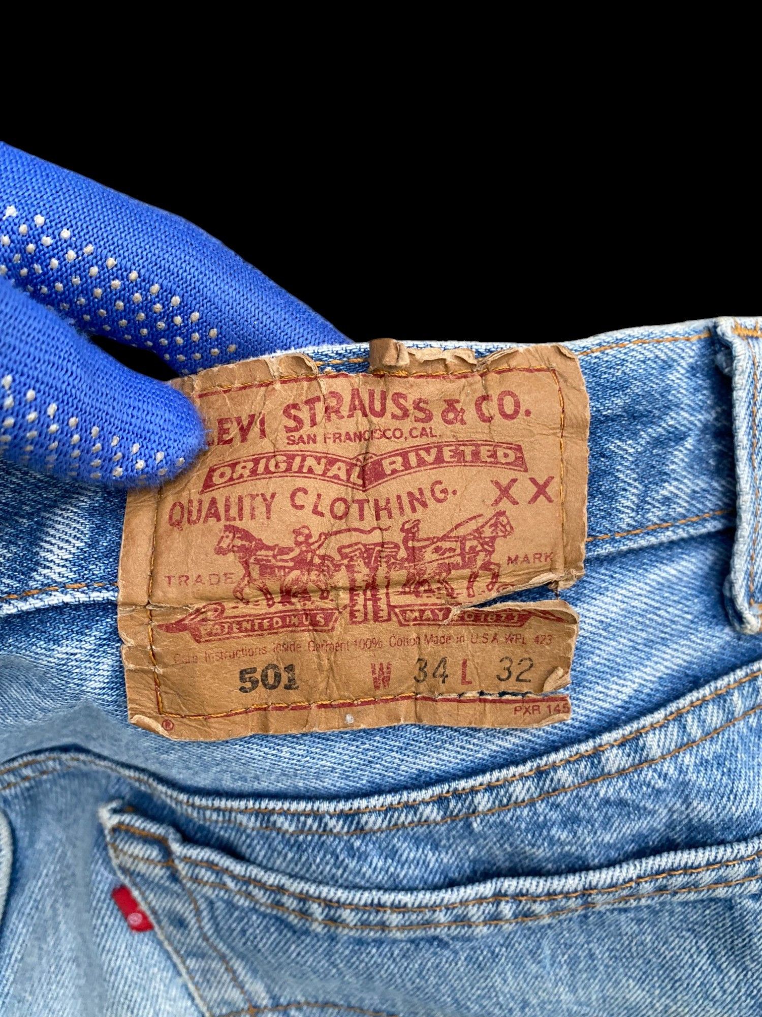 Levi's Vintage 1993 Levis 501 dirty lightwash distressed W33x28.5 Size US 33 - 11 Thumbnail