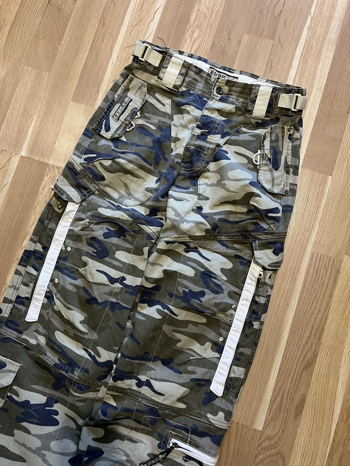 Japanese Brand × Vintage Crazy Vintage Y2K/2000s Baggy Military Camo Skater Cargo Size US 30 / EU 46 - 4 Thumbnail