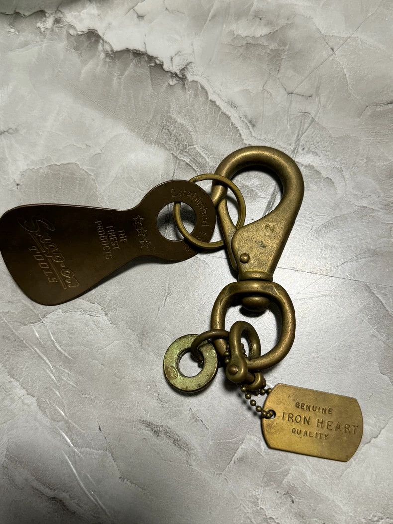 Iron Heart Iron heart Iron-hearted keychain, solid brass keychain Size ONE SIZE - 1 Thumbnail
