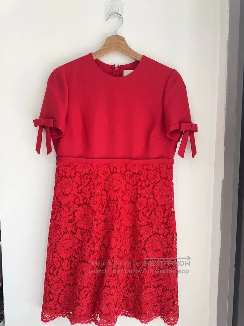Valentino Valentino Red lace dress Size S / US 4 / IT 40 - 1 Thumbnail