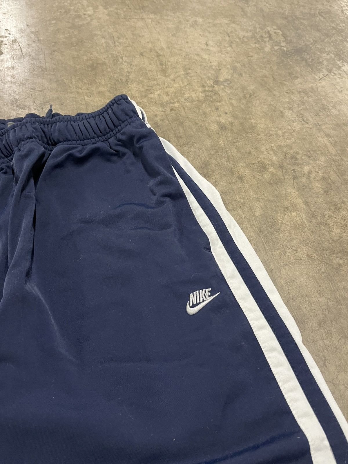 Nike × Vintage Nike track pants sweatpants y2k baggy streetwear hype rare Size US 30 / EU 46 - 7 Thumbnail