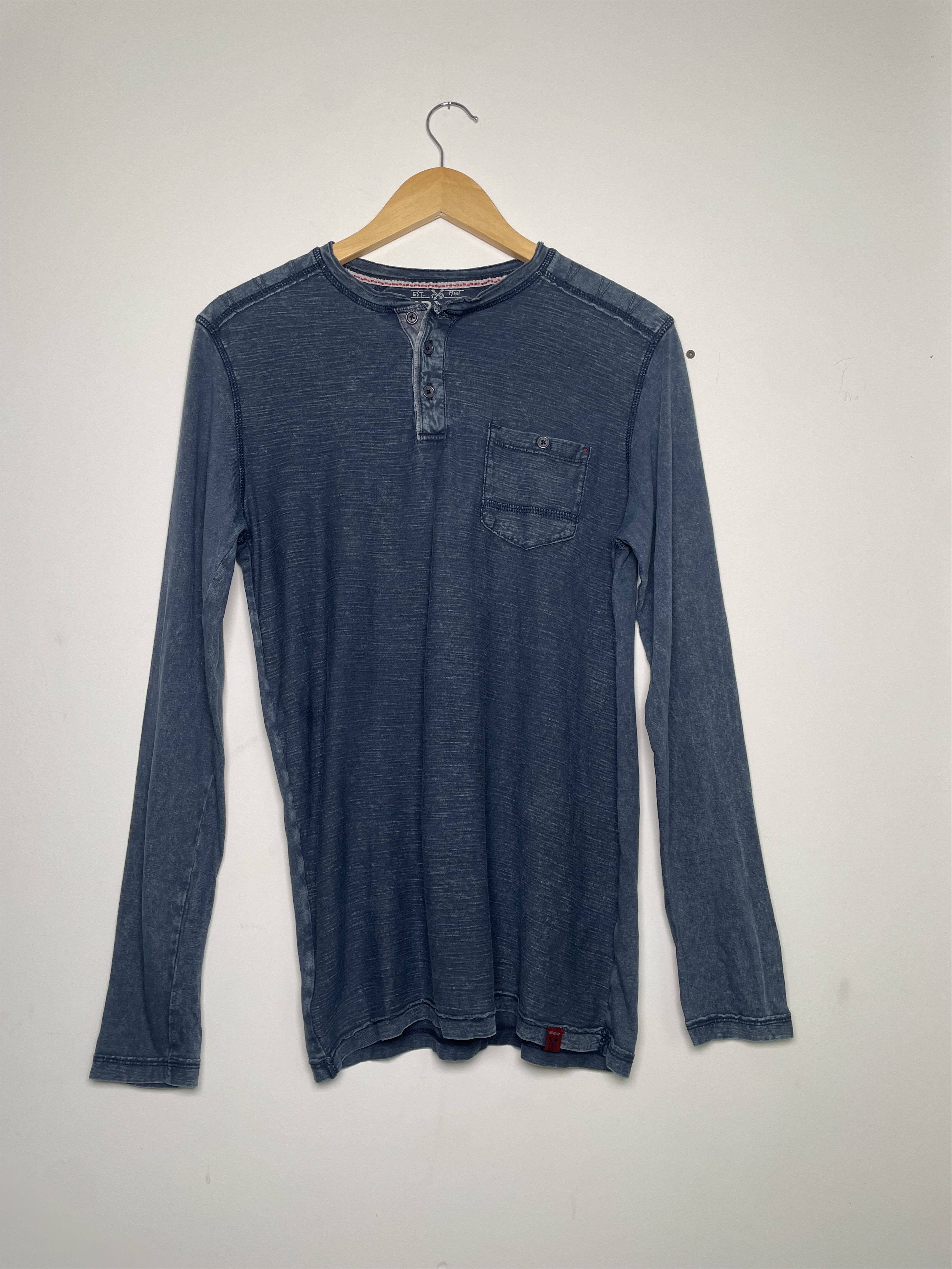 MBX MBX Denim Wear Distressed Indigo Long Sleeve Henley Shirt Sm Size US S / EU 44-46 / 1 - 1 Thumbnail