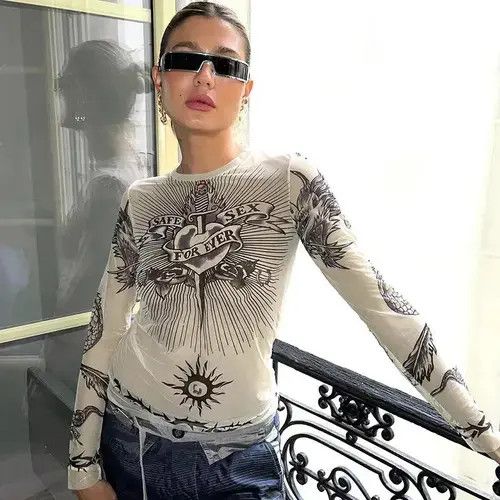 Japanese Brand Bodycon T-shirt Gothic Skull Printed Size S / US 4 / IT 40 - 1 Thumbnail