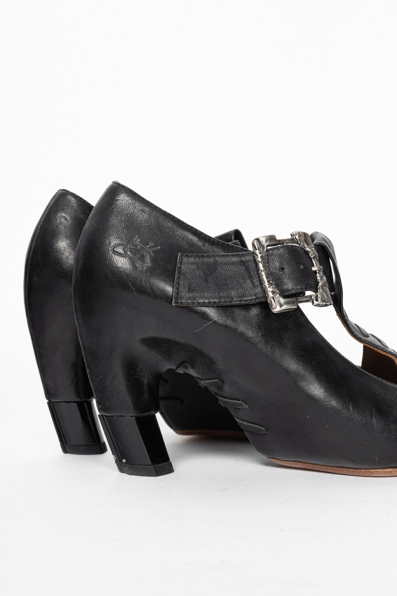 John Fluevog John Fluevog Pollux Black T-Strap Buckle Heels Size US 10 / IT 40 - 8 Thumbnail