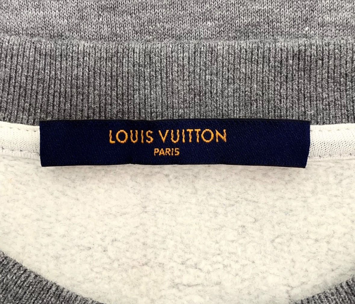 Louis Vuitton Louis Vuitton LV grey logo letter round neck pullover hoodie Size US M / EU 48-50 / 2 - 6 Thumbnail