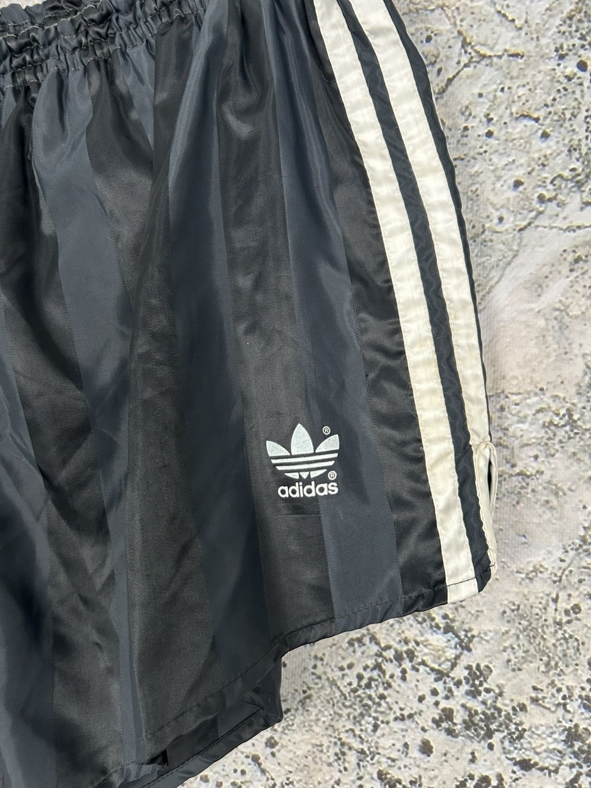 Adidas Vintage Adidas Archive Shorts Streetwear 90s Sport Football Size US 36 / EU 52 - 3 Thumbnail