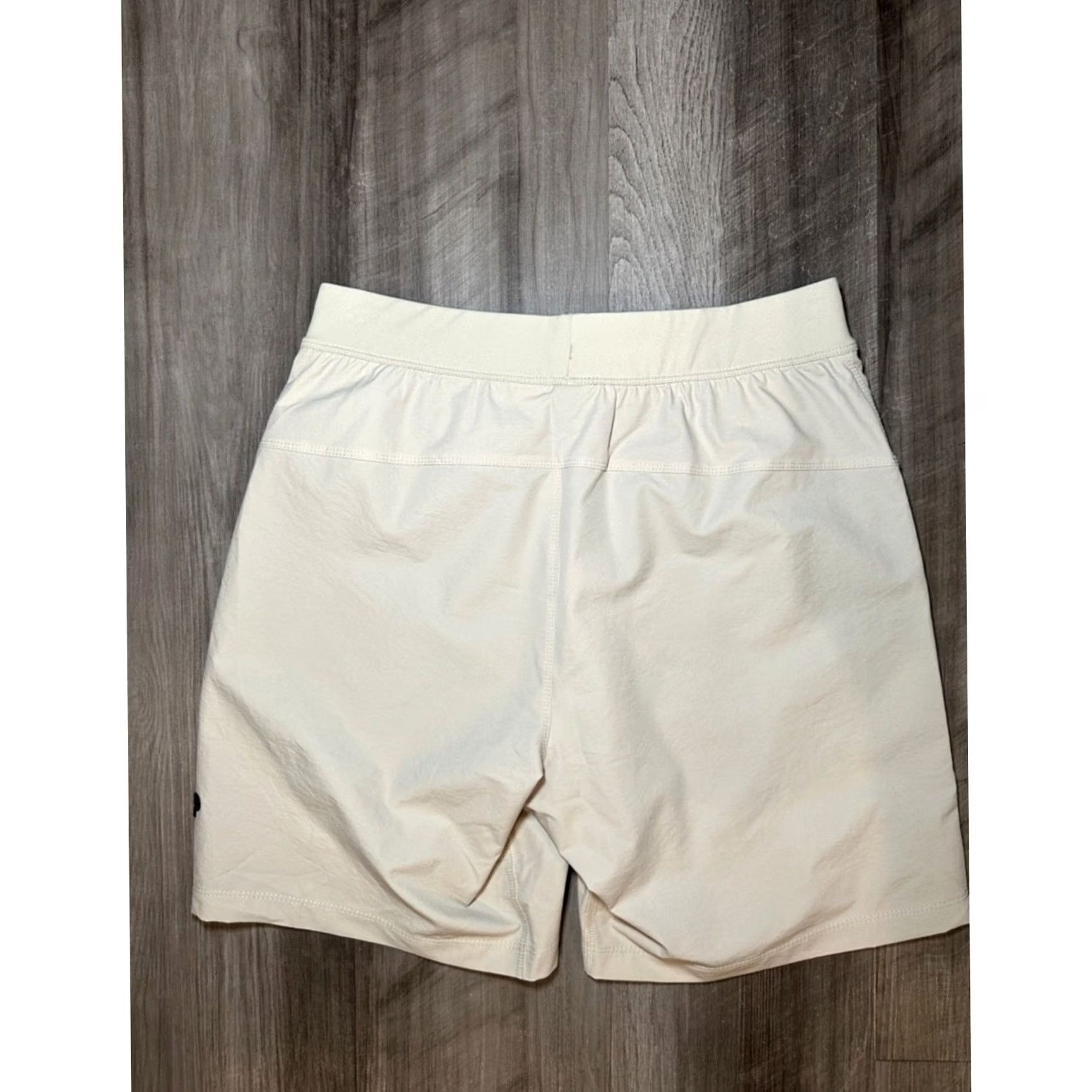 Vintage Public Rec Sand Flex Performance Shorts Men 28 Regular Athletic NWOT 28 Sand Cream NSFW? Size US 28 / EU 44 - 2 Thumbnail