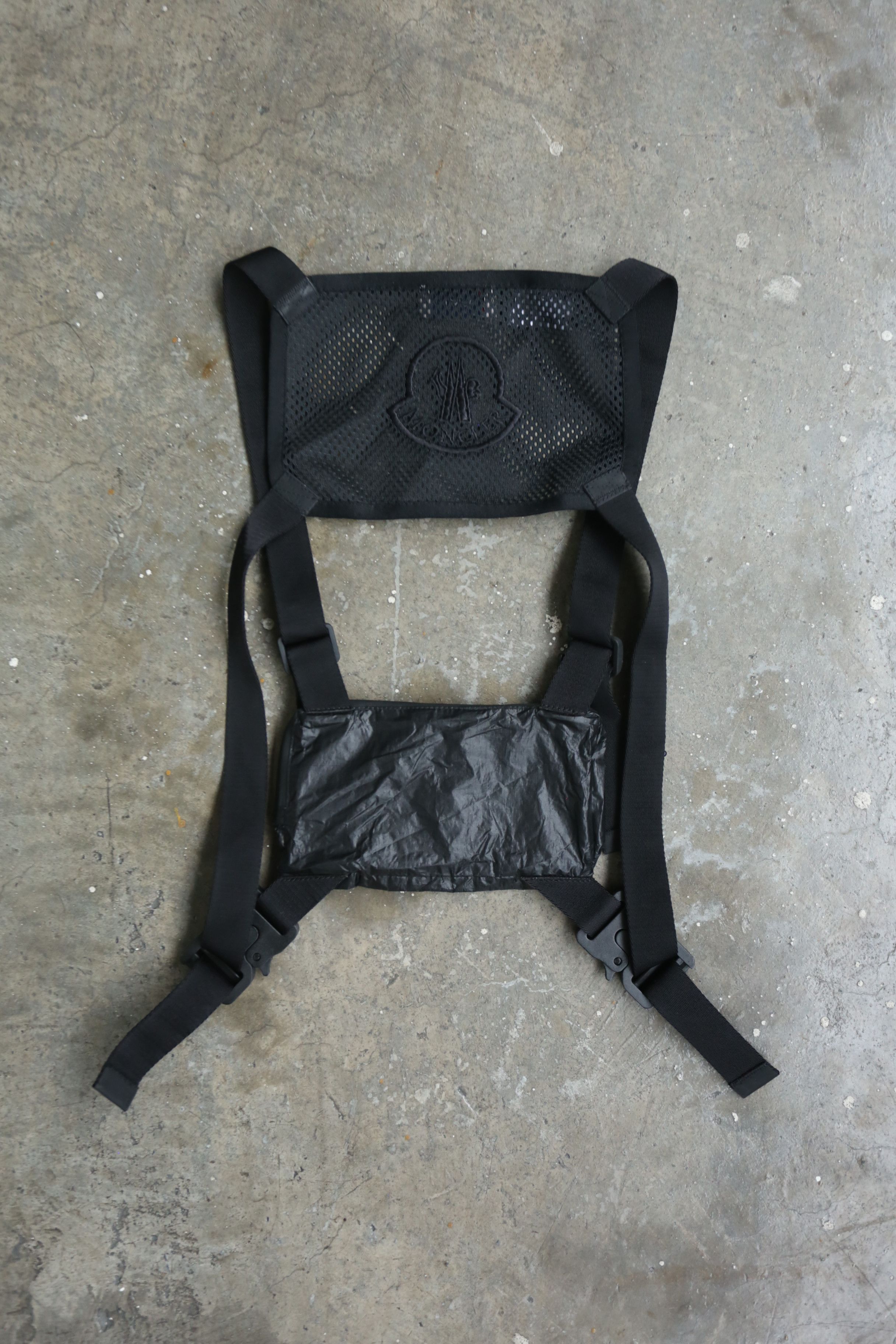 1017 ALYX 9SM × Moncler Moncler Genius 6 - 1017 Alyx 9SM - F/W 20 - Hand Warmer Vest Size US L / EU 52-54 / 3 - 3 Thumbnail