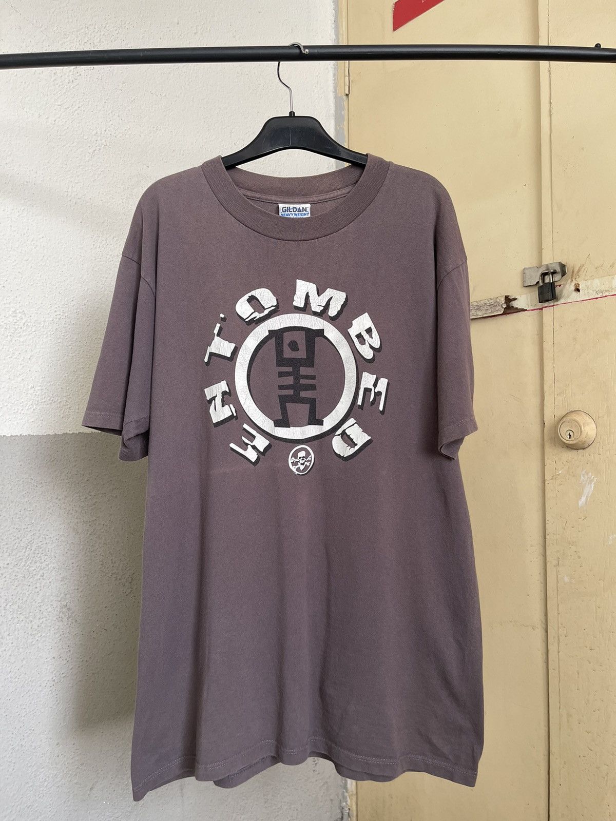 Band Tees × Vintage Vintage Entombed to hide,shoot straight Band Tees Size US L / EU 52-54 / 3 - 1 Thumbnail