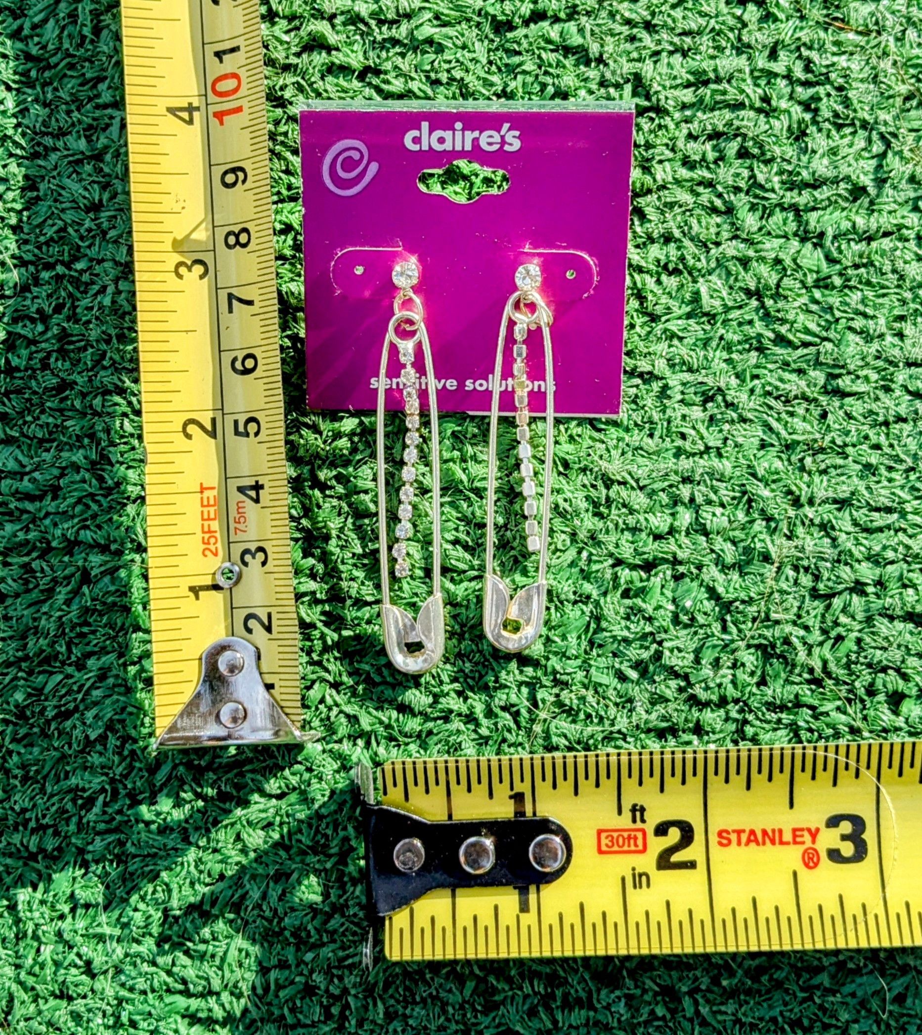 Designer Claire's Safety Pin Rhinestone Dangle Drop Earrings Pair NIP Size ONE SIZE - 3 Thumbnail