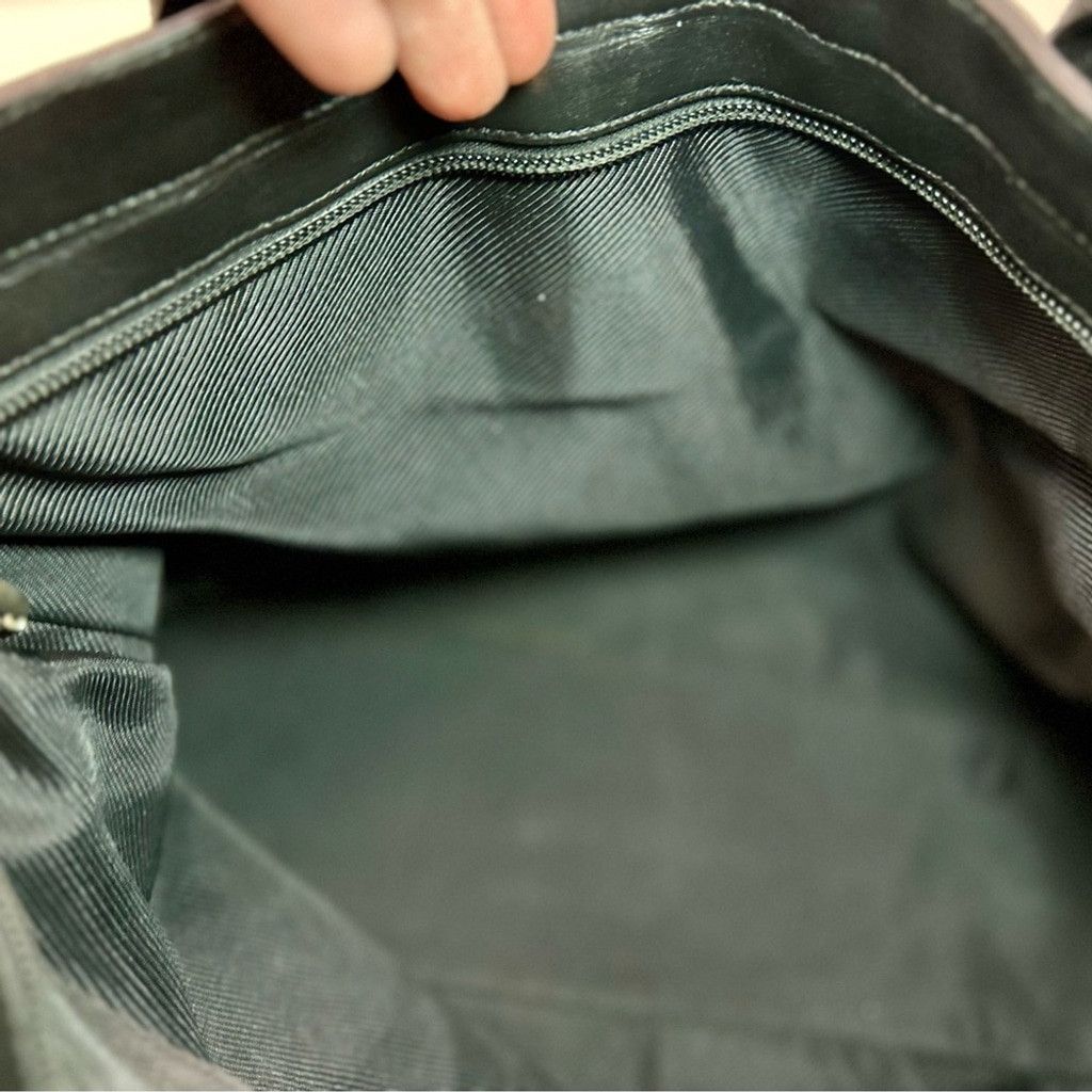 Gucci Gucci Black Tote Hand Bag with Iconic GG Design Size ONE SIZE - 5 Thumbnail