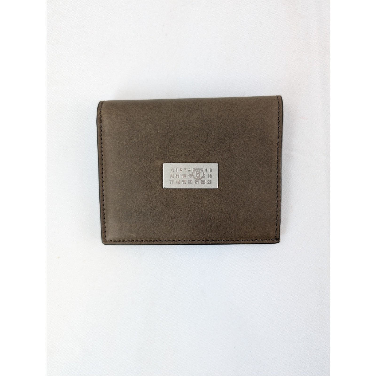 Maison Margiela o1rshd1 Size: OS / MM6 Numeric Wallet in Teak Size ONE SIZE - 1 Thumbnail