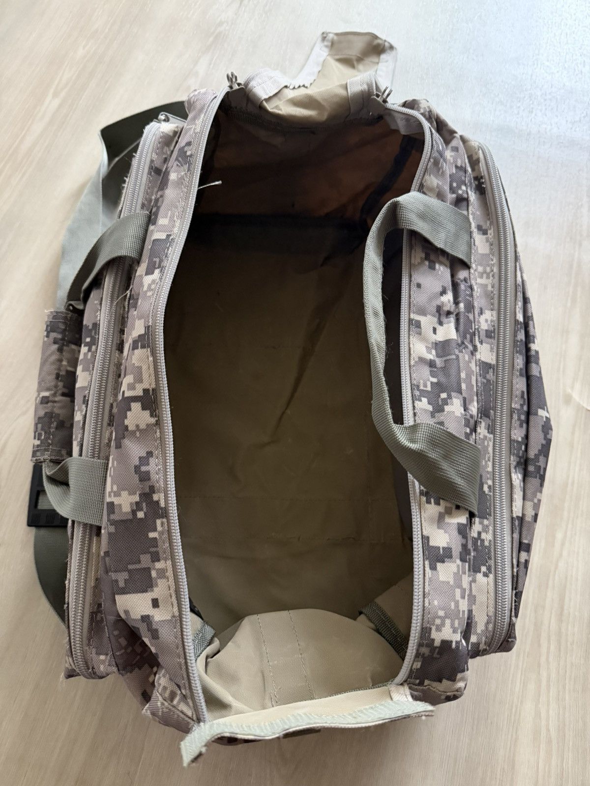 Vintage Allen Canvas Carry-All Gun Bag Tote Gym Canvas Digital Camo Size ONE SIZE - 9 Thumbnail