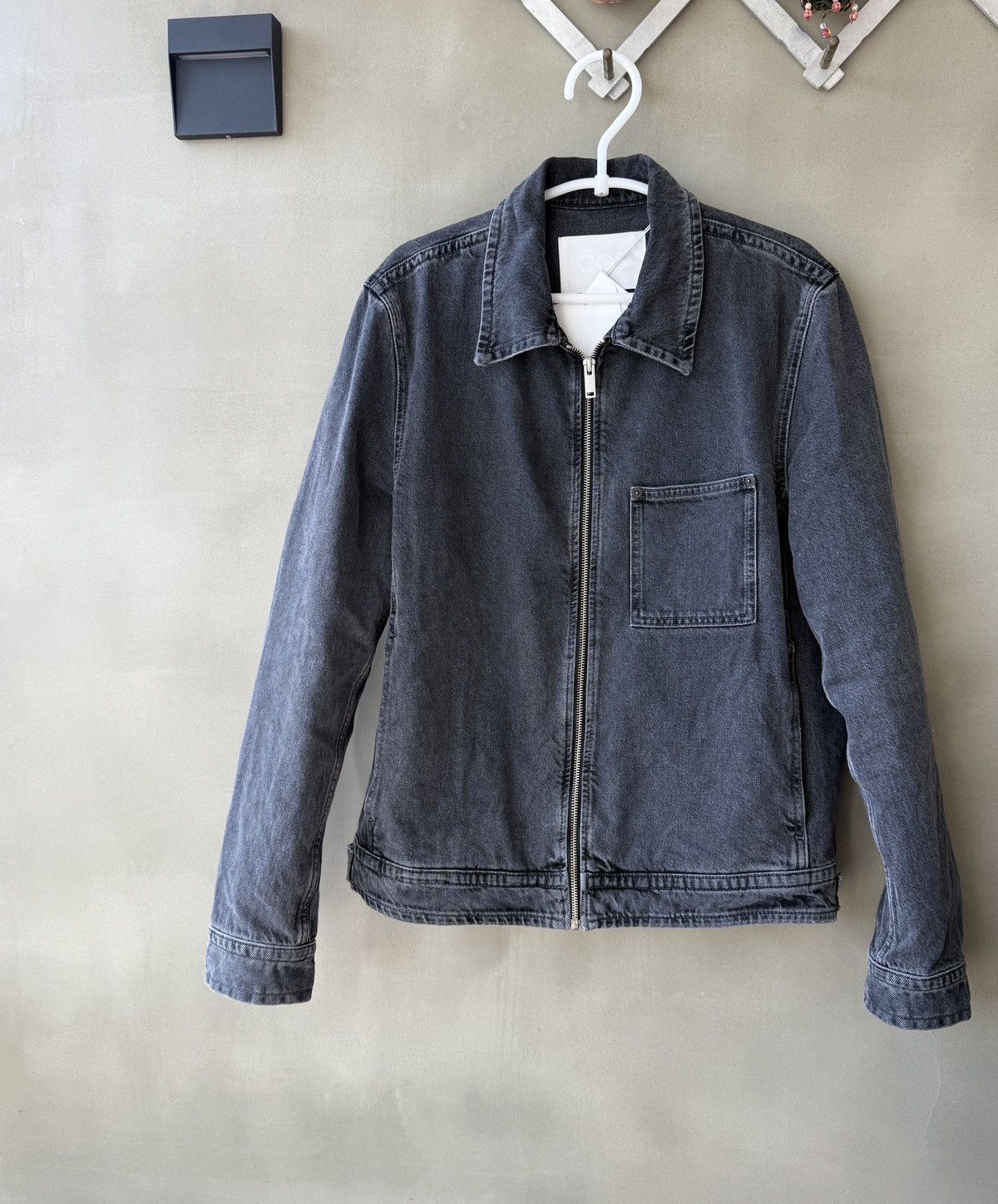 Cos COS Mens Organic Cotton Washed Charcoar Grey Denim Jacket XS Size US XS / EU 42 / 0 - 1 Thumbnail