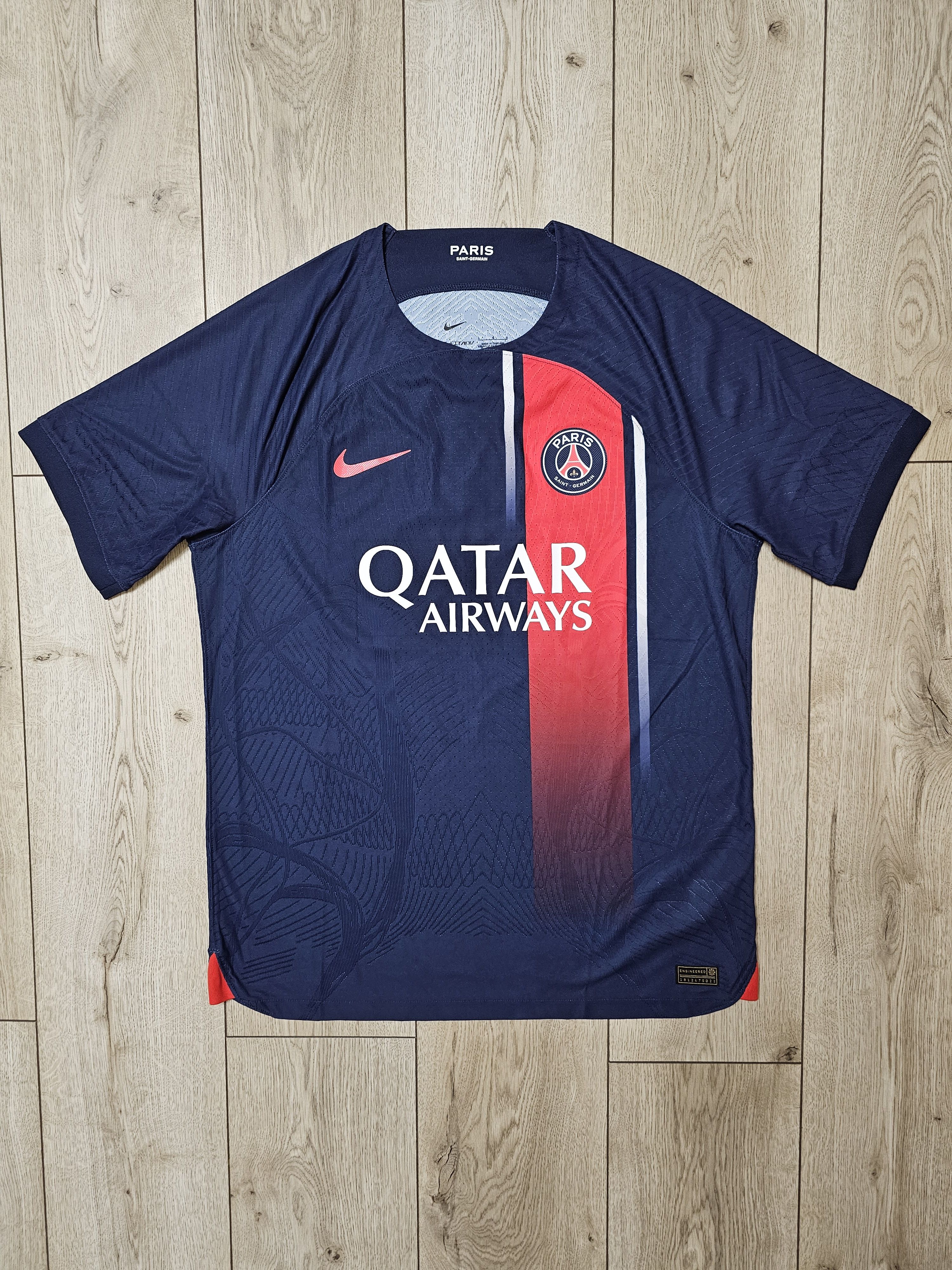 Nike PSG PARIS SAINT-GERMAIN MBAPPE PLAYER VERSION FOOTBALL SHIRT Size US L / EU 52-54 / 3 - 2 Thumbnail
