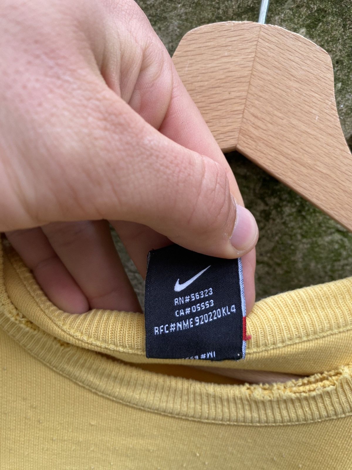 Nike × Vintage Vintage Nike Central Embroidered Logo Sweatshirt Size US L / EU 52-54 / 3 - 4 Thumbnail