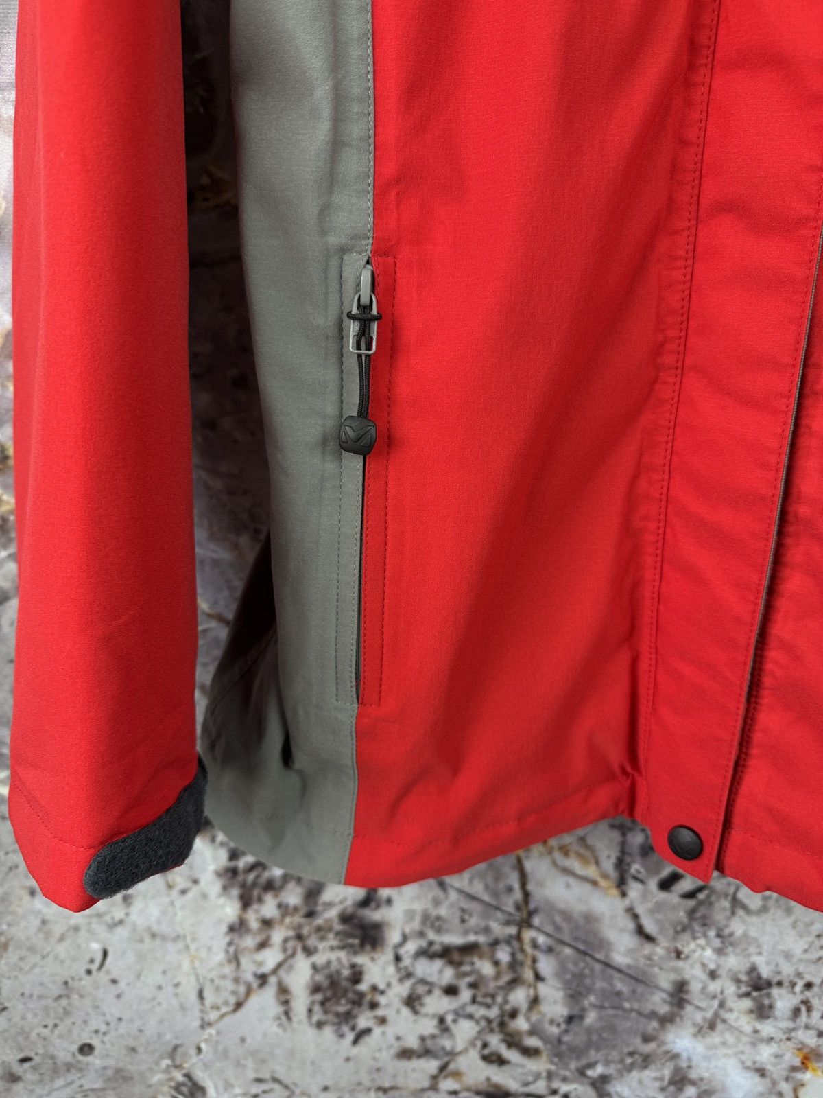Other Women’s Millet Jacket Gore-Tex Outdoor Hiking Climbing Size M / US 6-8 / IT 42-44 - 7 Thumbnail