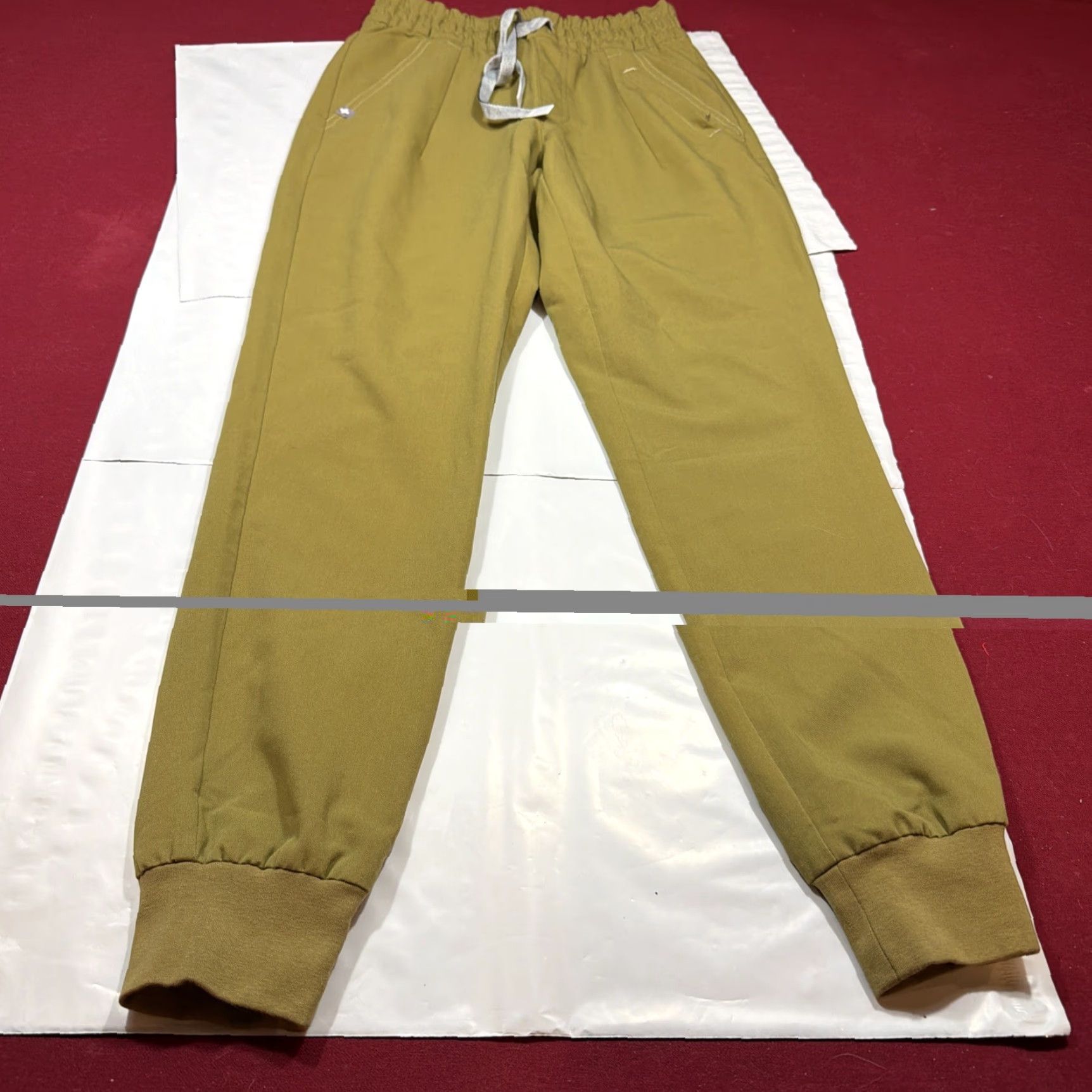 Olive FIGS PANTS JOGGERS Olive Green XS Women Drawstring Waist Rayon Blend - Jogger Tapered Leg Stretcht No Flaws Pockets Medical Scrubs Size 26" / US 2 / IT 38 - 3 Thumbnail