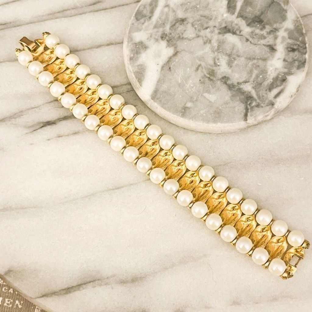 Vintage Vintage Pearl Bracelet Simulated Beads Gold Toned Size ONE SIZE - 7 Thumbnail