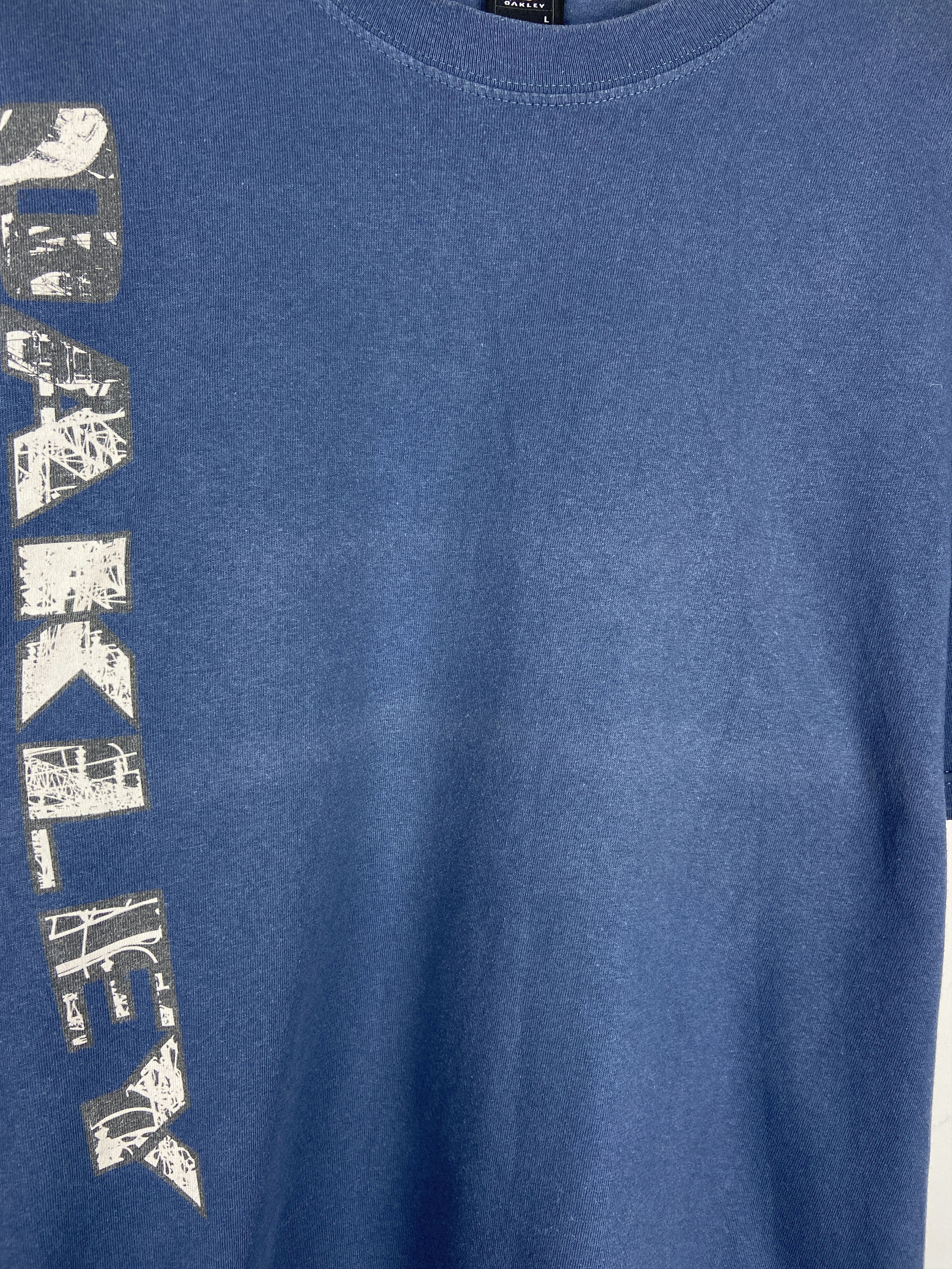 Oakley 90s Vintage Oakley Big Logo T Shirt Size US L / EU 52-54 / 3 - 8 Thumbnail