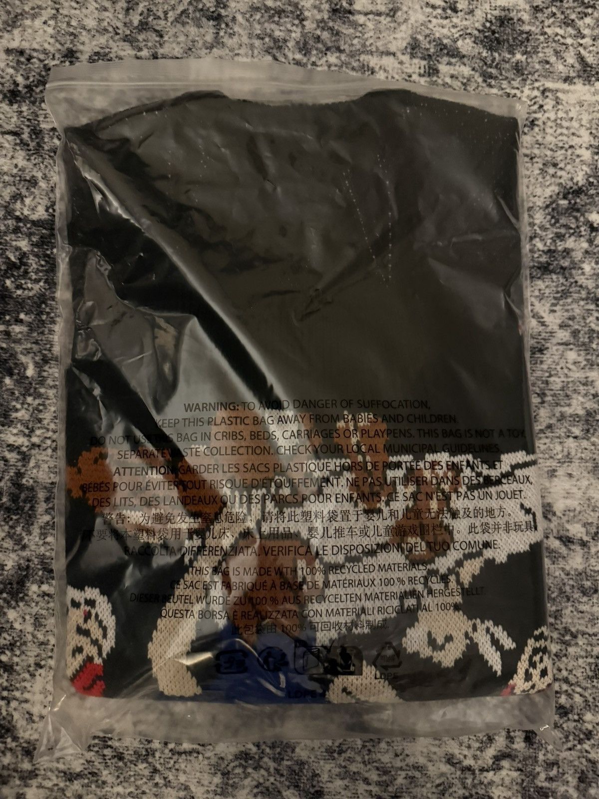 Supreme Supreme x Snow White sweater Black size L Size US L / EU 52-54 / 3 - 4 Thumbnail