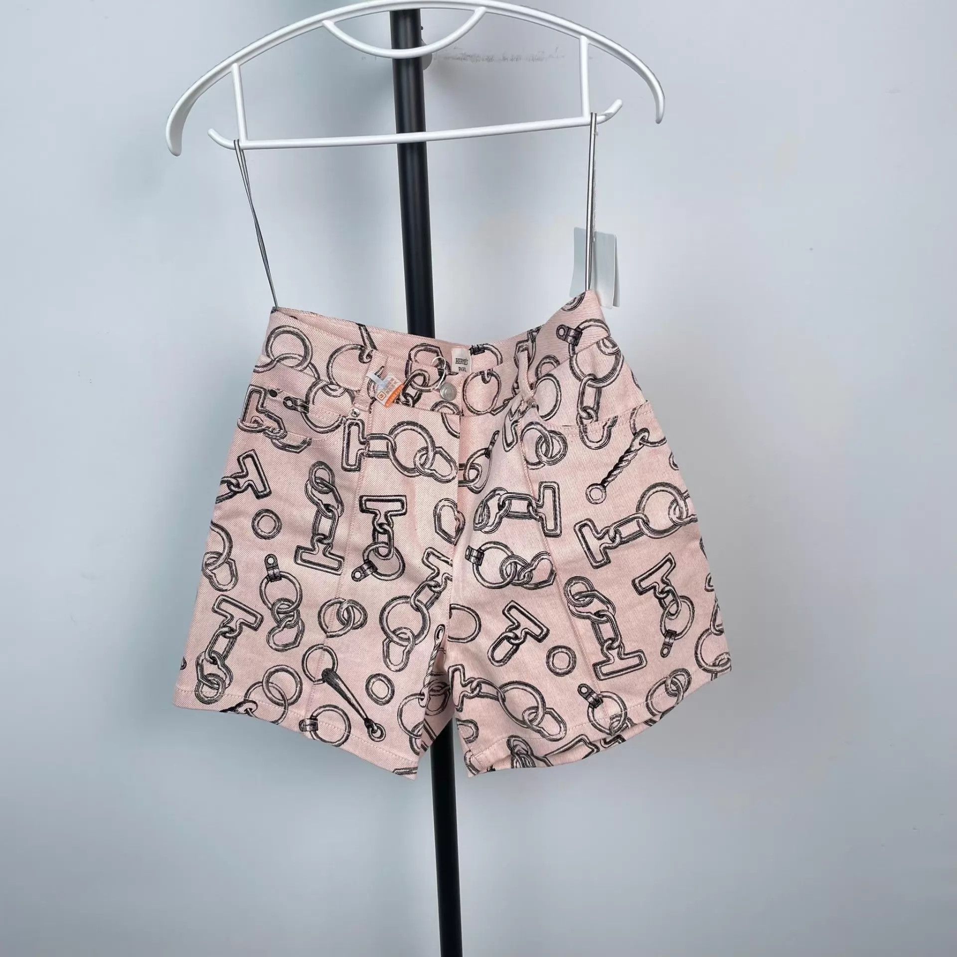 Hermes Hermès Women's Cotton Pink Shorts 36 Size 26" / US 2 / IT 38 - 1 Thumbnail