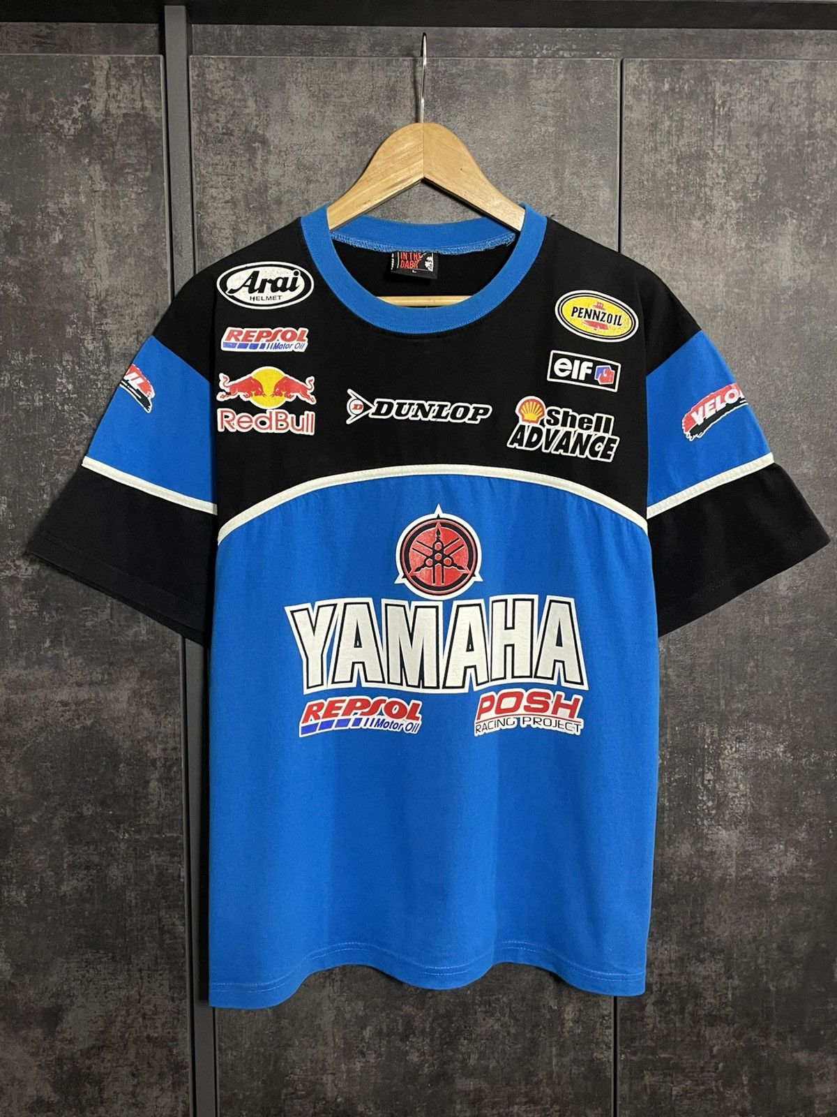 Vintage Crazy Vintage Yamaha R1 Red Bull Racing Subaru Tshirt 90s Size US L / EU 52-54 / 3 - 2 Thumbnail