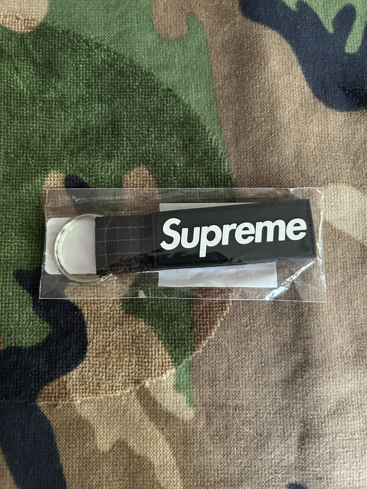 Supreme Supreme Ripstop Keychain Black SS24 Size ONE SIZE - 3 Thumbnail