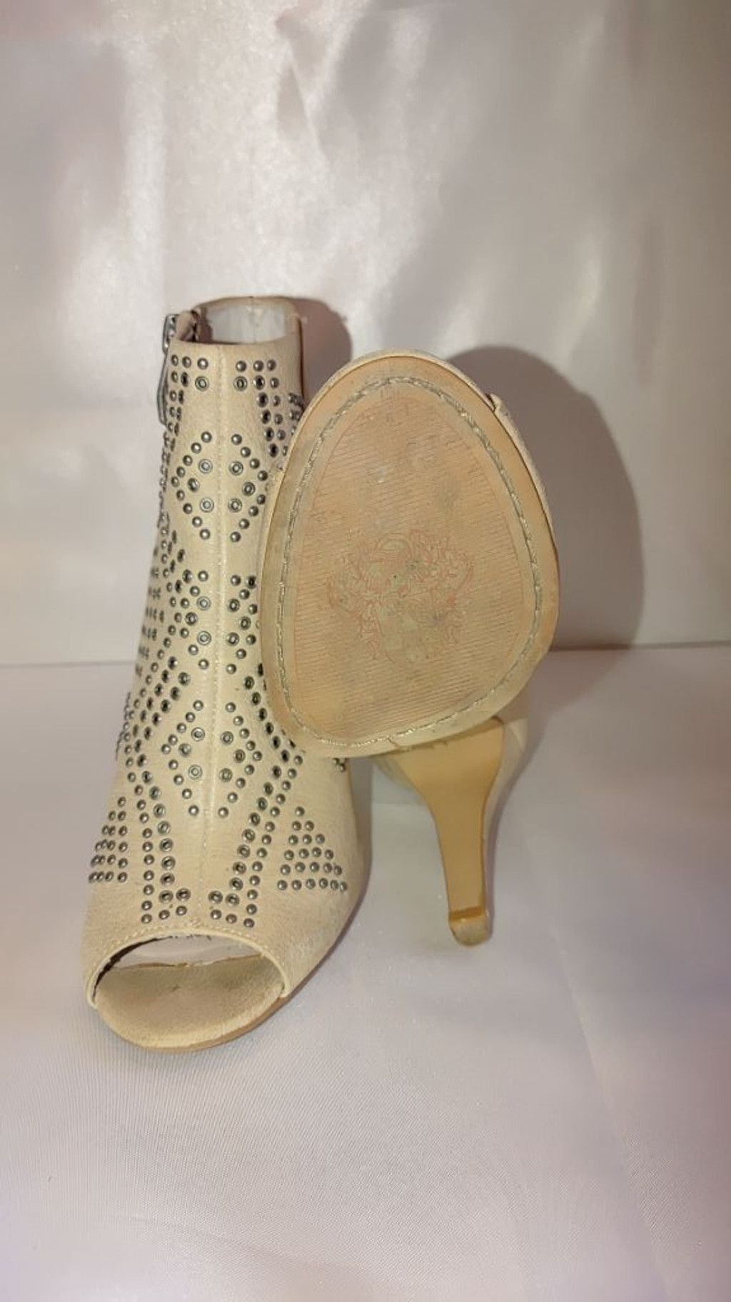 Vince Camuto Women's Vince Camuto Kanster Leather Peep Toe Booties Size 6 Size US 6 / IT 36 - 11 Thumbnail