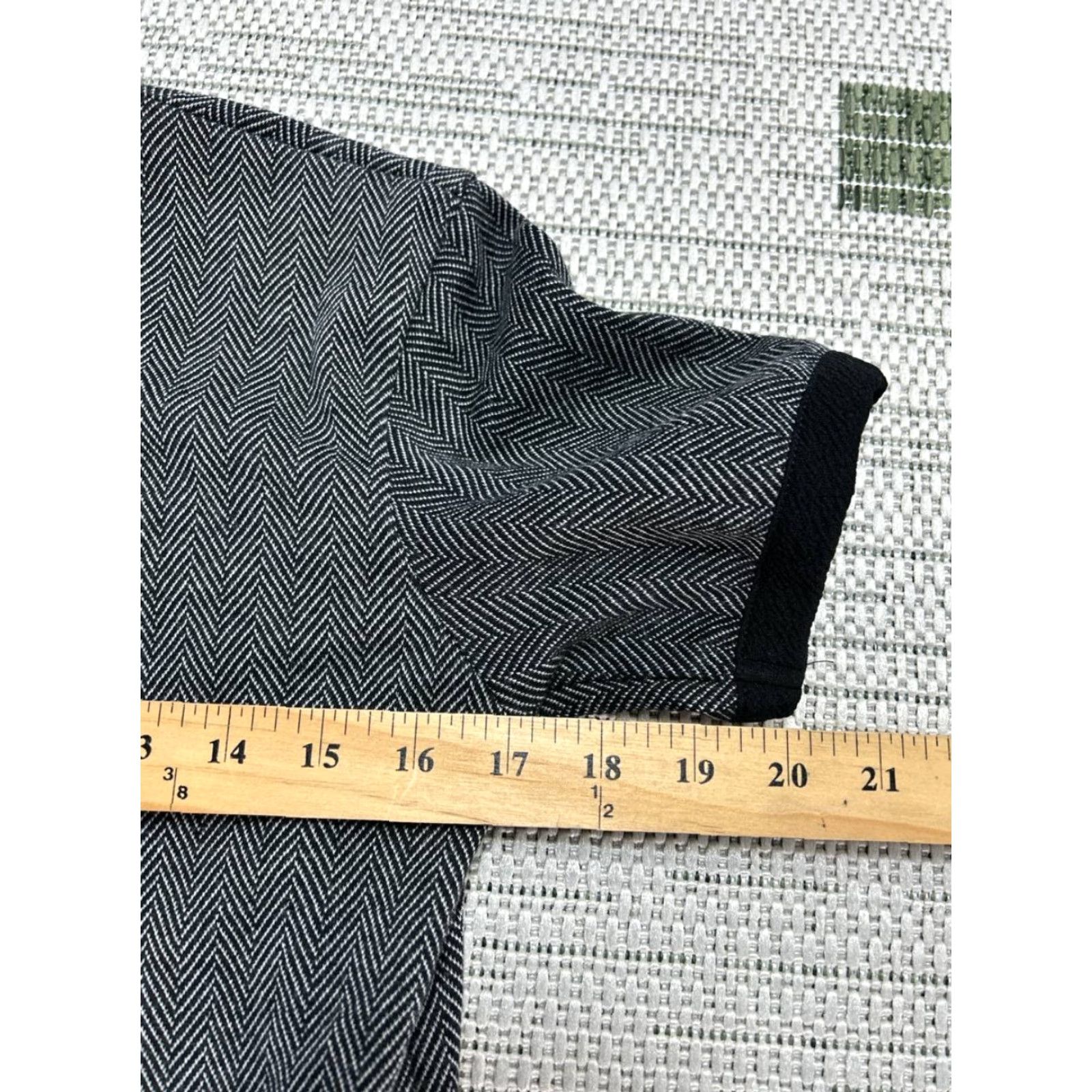 Zara VINTAGE Zara Trafaluc Sweater Womens Small Black Herringbone Tight Knit Cozy Warm Wear Size S / US 4 / IT 40 - 7 Thumbnail