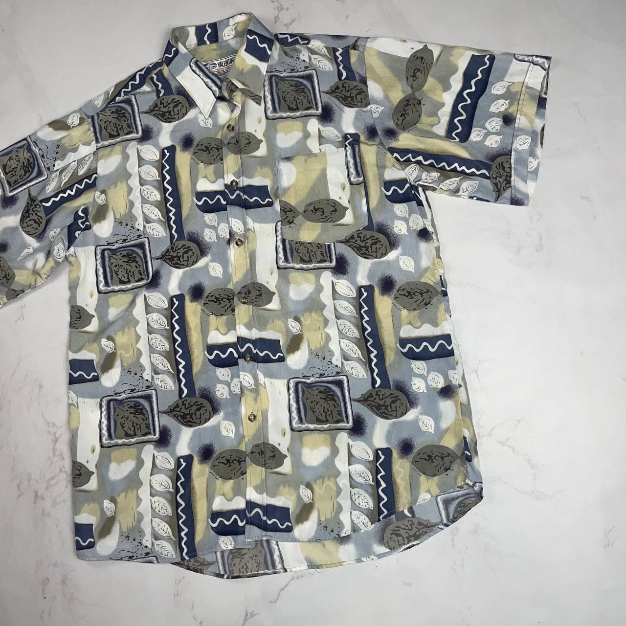 Vintage Vintage short sleeve valentine shirt, size XXL Size US XXL / EU 58 / 5 - 3 Thumbnail