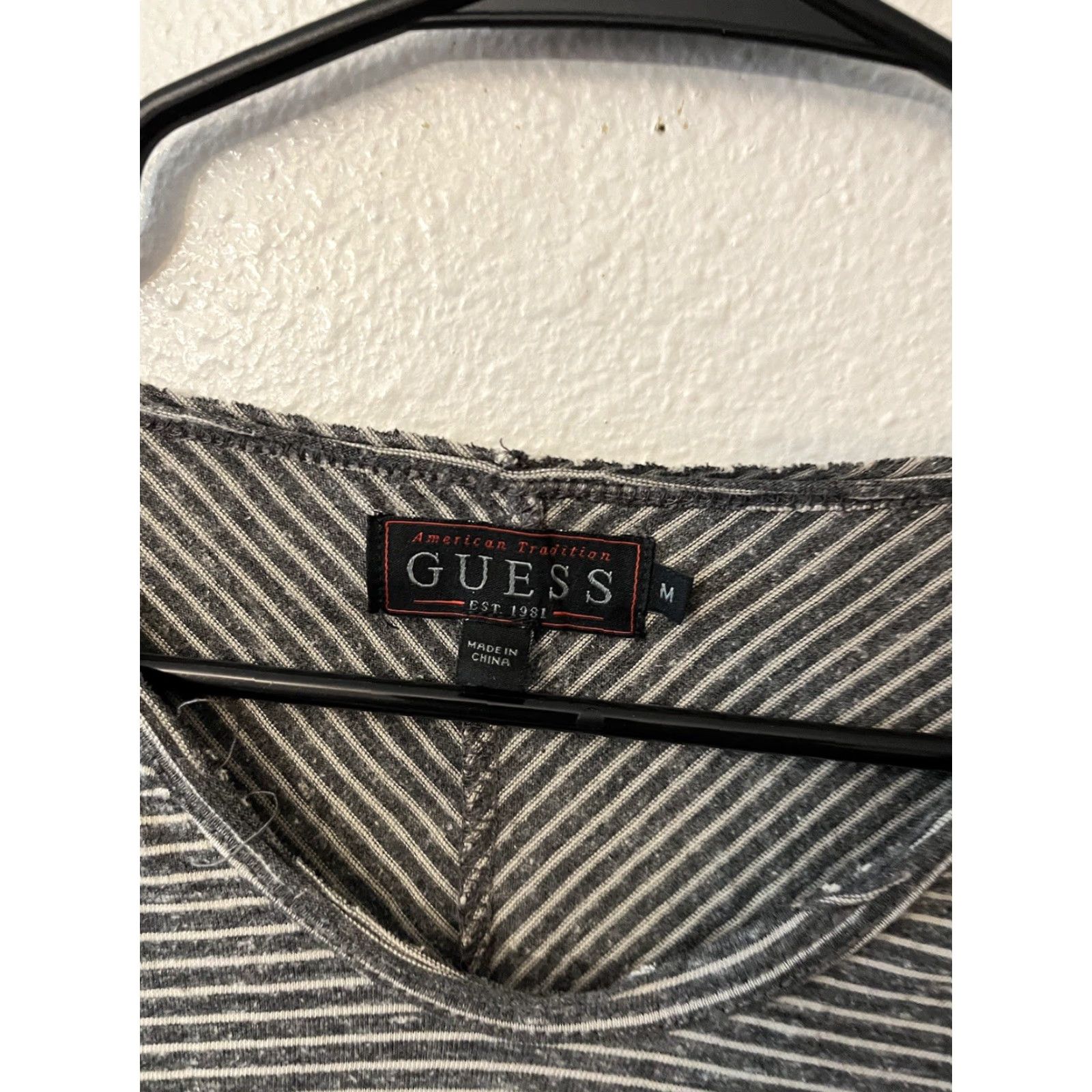Guess VINTAGE GUESS T-Shirt Shirt Men M Gray Striped 90s Logo Embroidered Cotton Canvas 1990s Mens Size US M / EU 48-50 / 2 - 2 Thumbnail