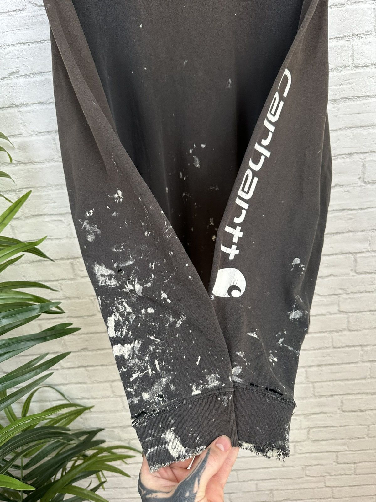 Carhartt (XXL) SICK PAINT THRASHED Faded Carhartt Longsleeve Tee Size US XXL / EU 58 / 5 - 4 Thumbnail