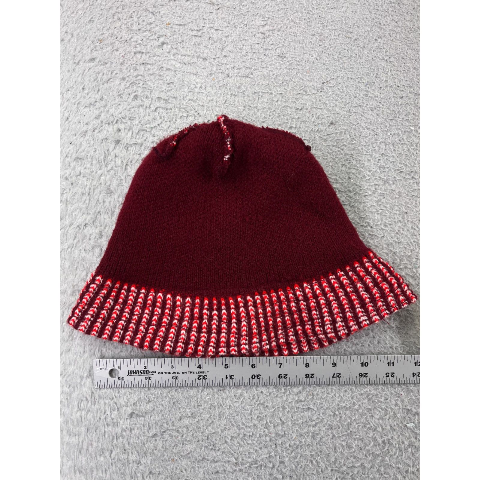 Vintage Unbranded Beanie Hat Adult One Size Burgundy Red White Knit Acrylic Blend Ski Theme Unisex Size ONE SIZE - 4 Thumbnail