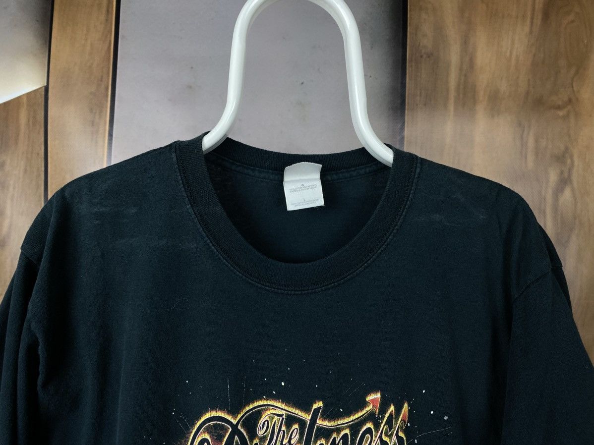 Band Tees 🎸Vintage 2004 T-Shirt The Darkness Tiger Rock Band Tour Tee🎸 Size US L / EU 52-54 / 3 - 6 Thumbnail