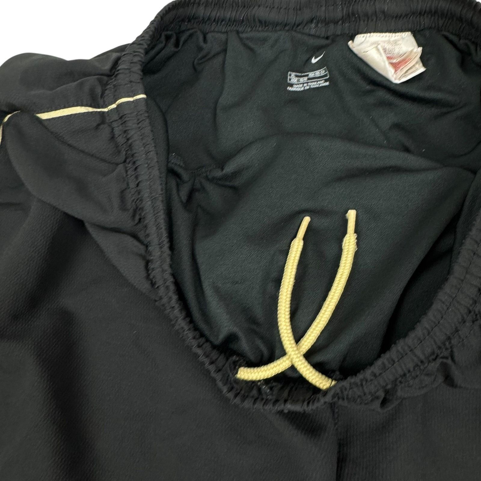 Nike Nike Men's Manchester United F.C. Football Shorts XL(13-15) Size US S / EU 44-46 / 1 - 7 Thumbnail