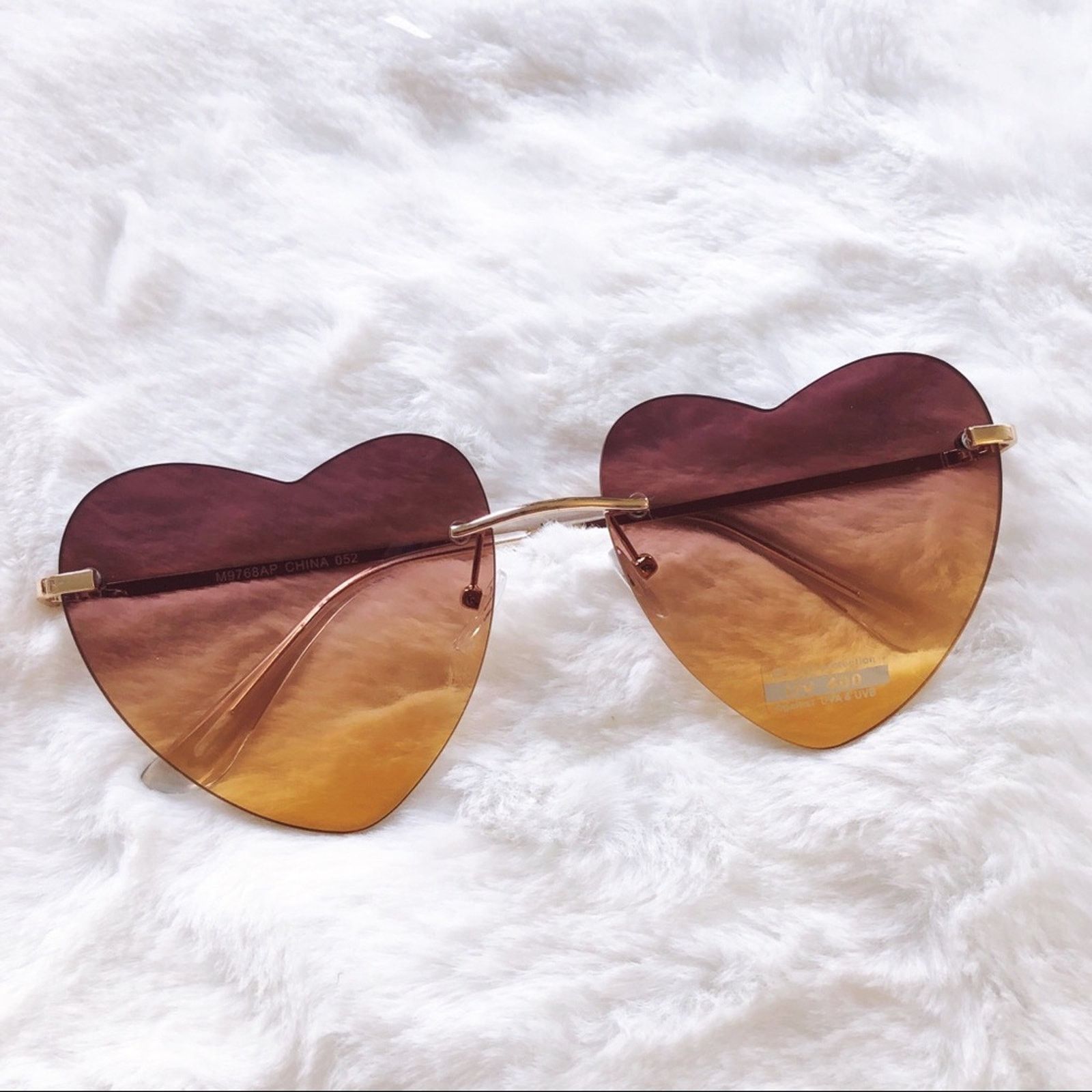 Other Miley Brown & Tan Gradient Heart Sunglasses Size ONE SIZE - 3 Thumbnail