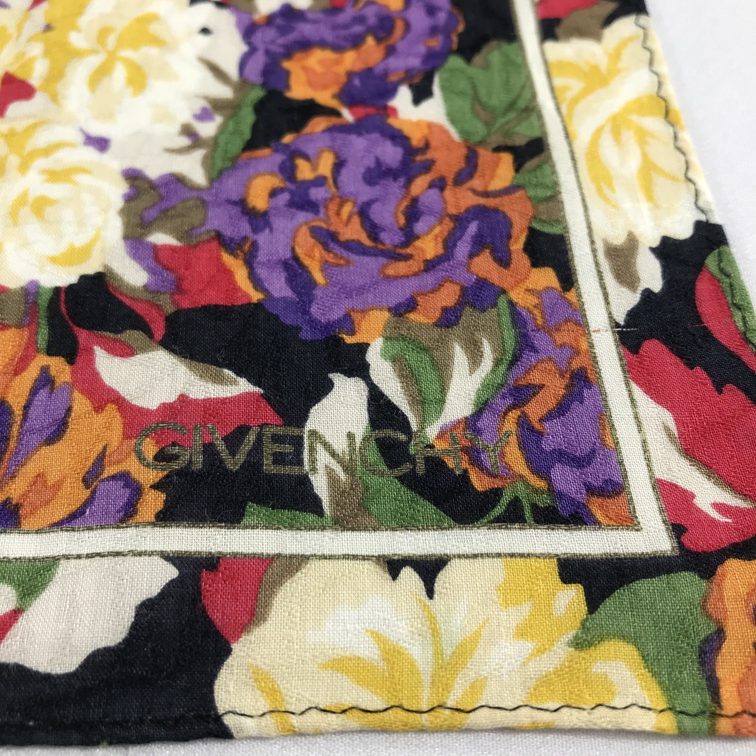 Givenchy Givenchy Floral Handkerchief Neckerchief Bandana H820 Size ONE SIZE - 3 Thumbnail
