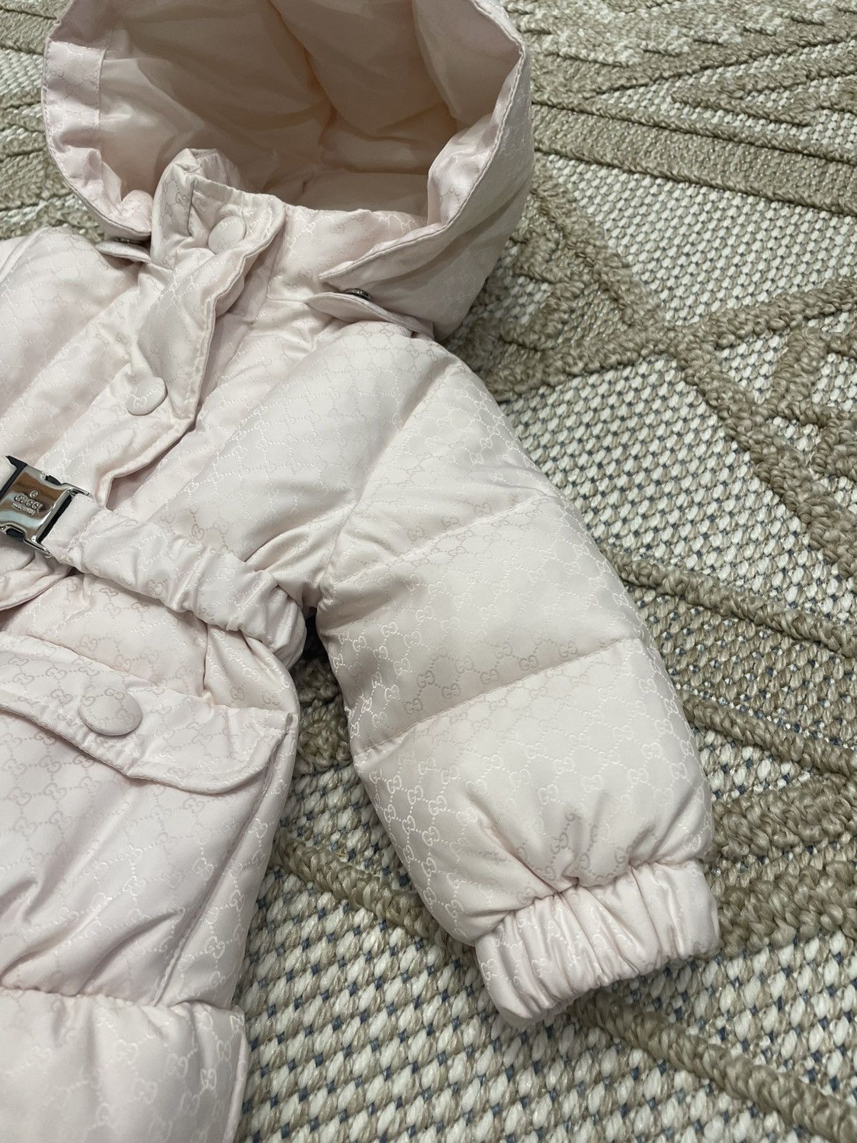 Gucci GUCCI Baby Monogram Puffer Jacket in Pink - Size 3-6mths Size XXS / US 00 / IT 34 - 3 Thumbnail