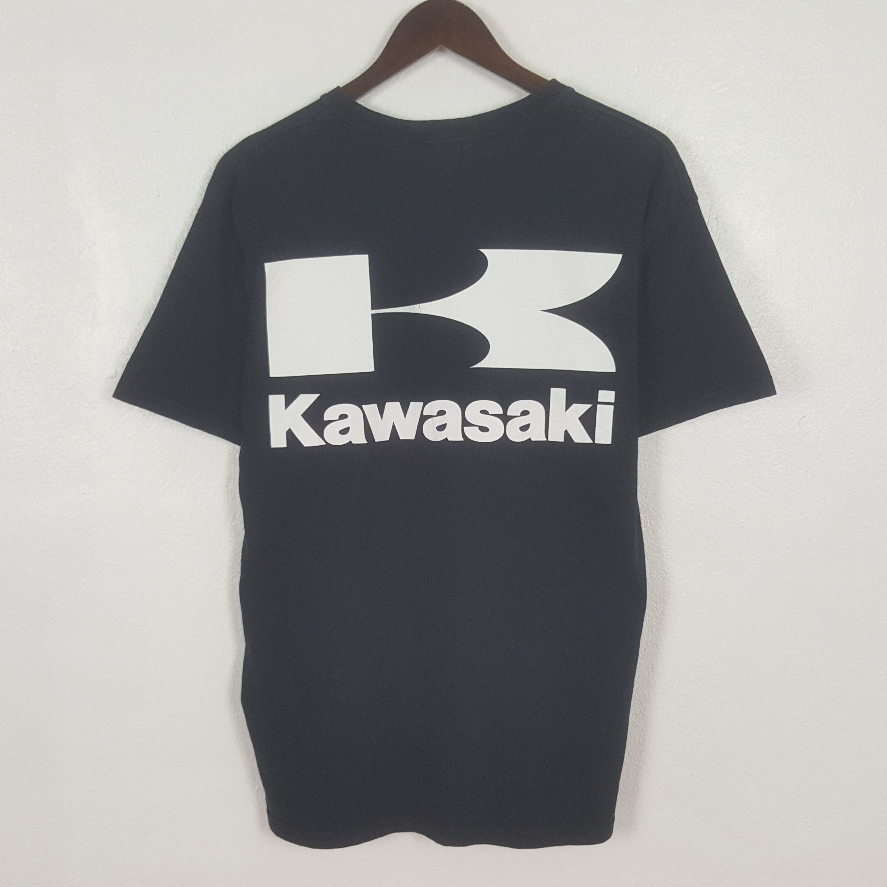 Japanese Brand Vintage Kawasaki Big Logo Racing Tshirt Size US L / EU 52-54 / 3 - 1 Thumbnail