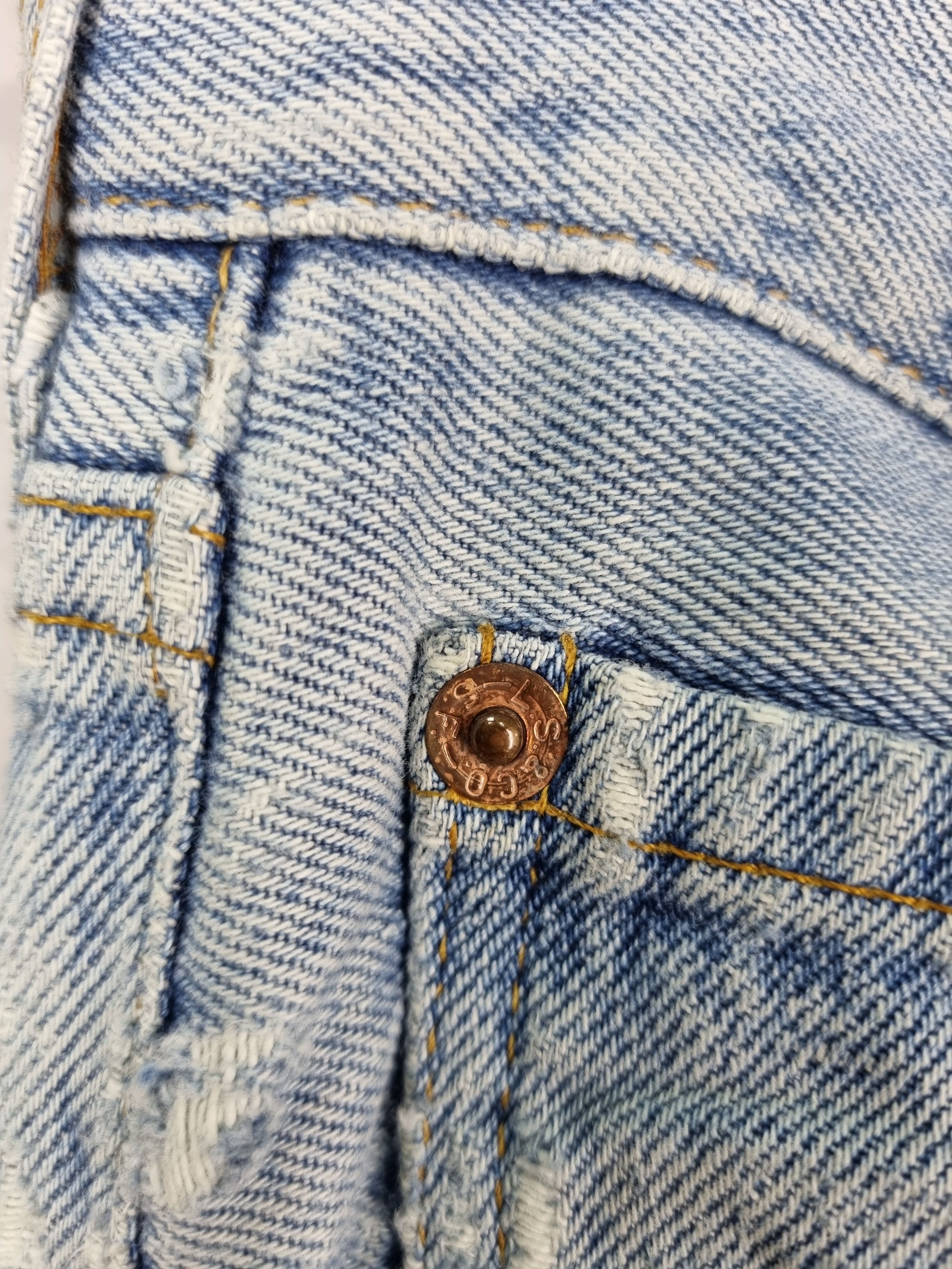 Levi's × Levi's Vintage Clothing × Vintage 1994 Vintage LEVIS 501 Dirty Distressed Jeans made in France Size US 33 - 10 Thumbnail