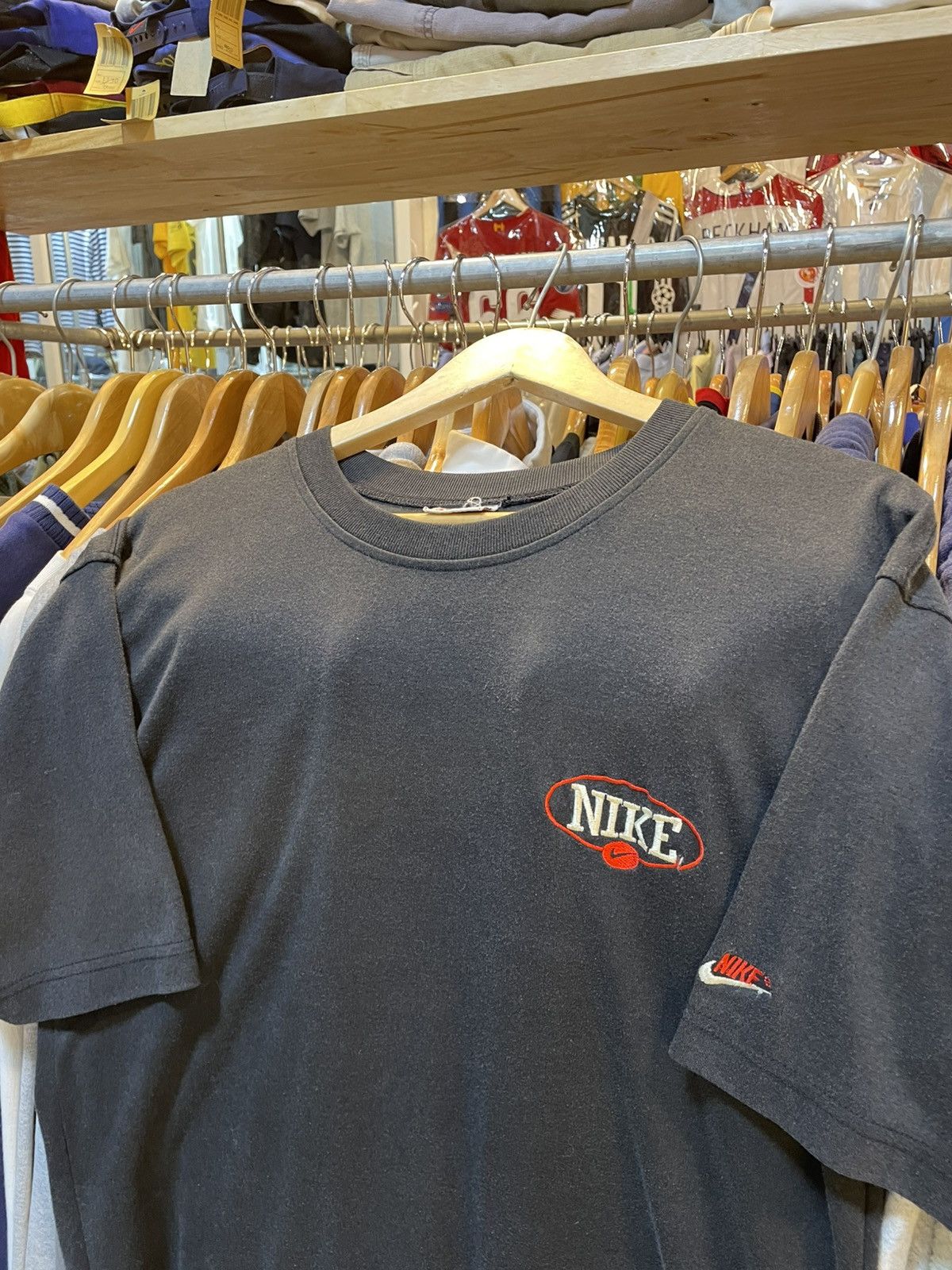 Nike Vintage Nike Spell Out 90s Tee Size US XL / EU 56 / 4 - 2 Thumbnail