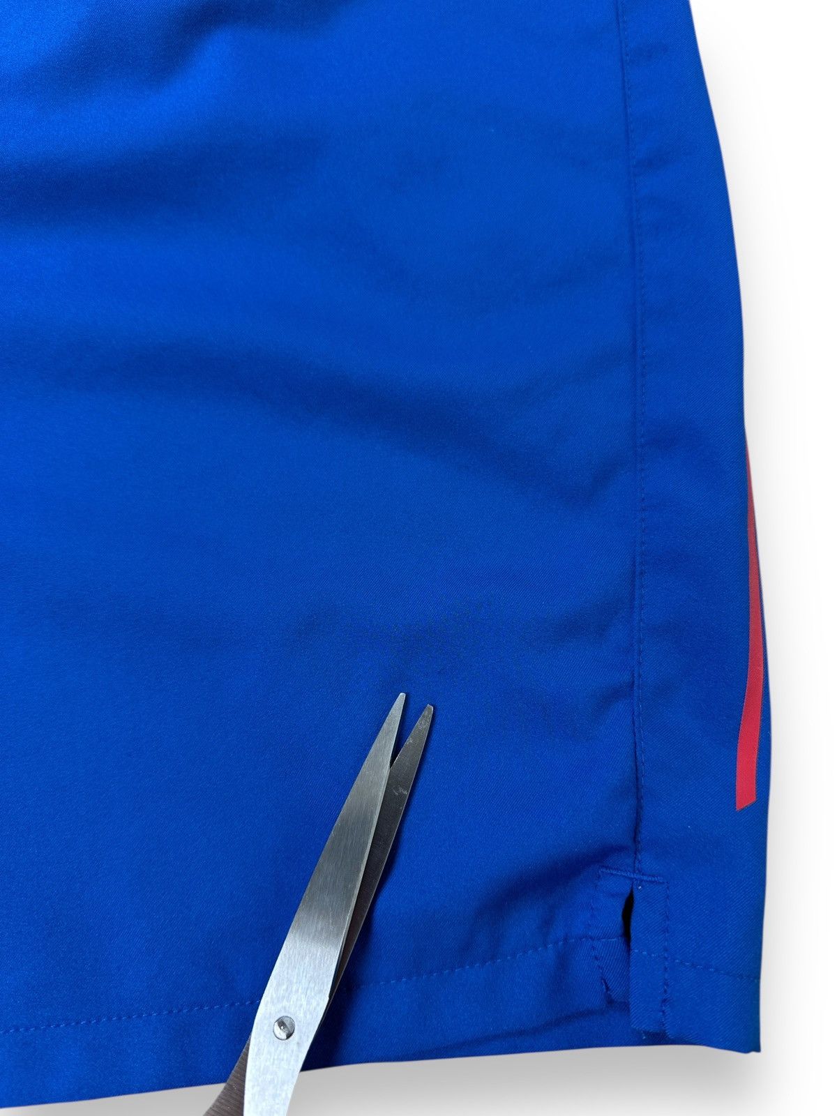 Nike × Vintage Vintage Y2K Nike Dri-Fit Barcelona F.C. Soccer Blue Shorts Size US 36 / EU 52 - 16 Thumbnail