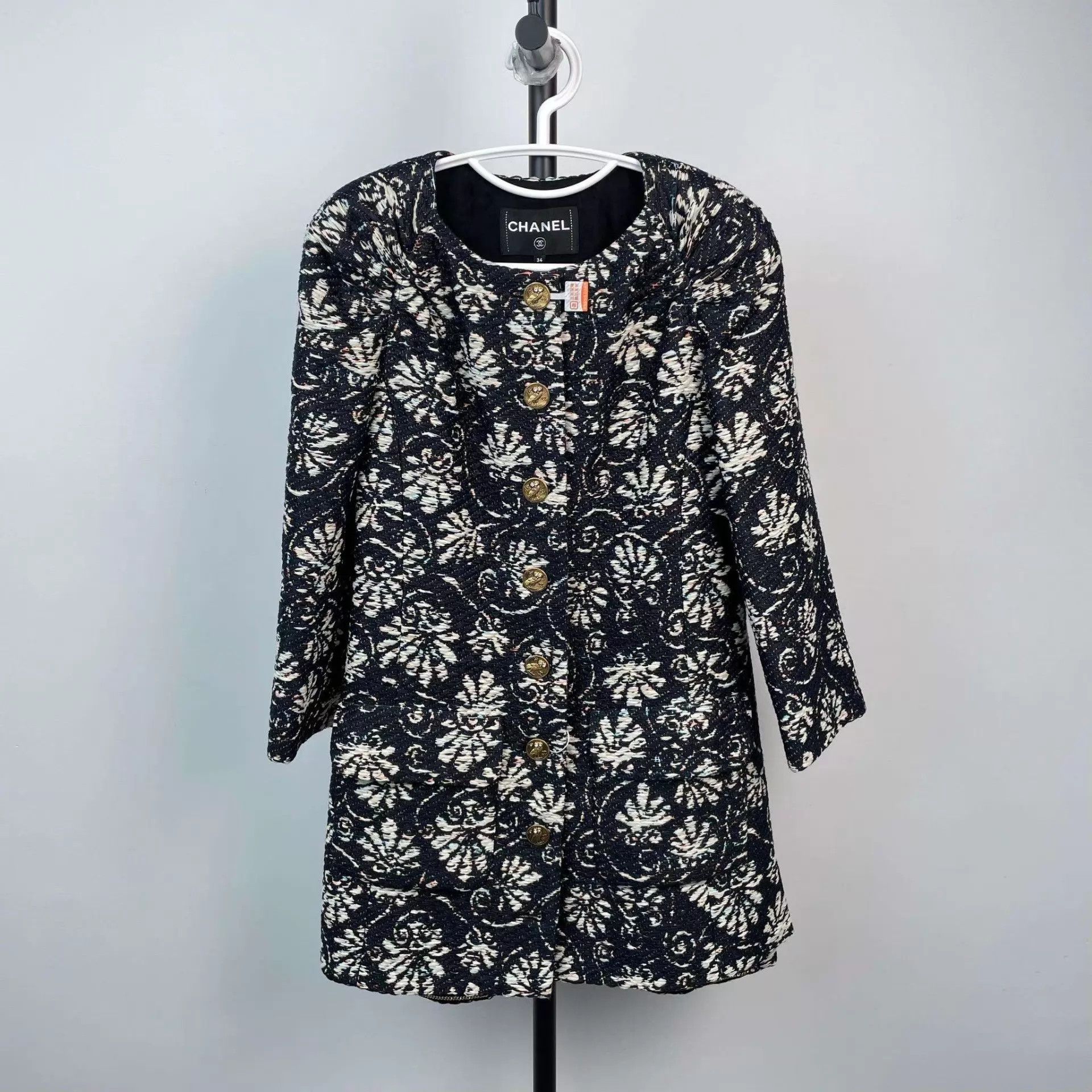 Chanel Chanel 95 New tweed jacket 34 black/white Size XS / US 0-2 / IT 36-38 - 1 Thumbnail