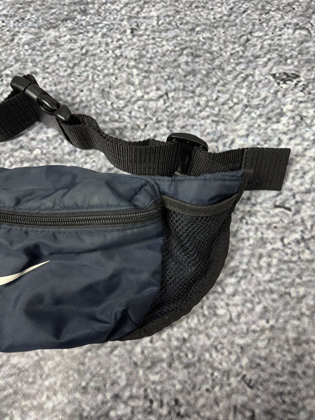 Nike Nike Vintage 90s Waist Bag Swoosh Logo Fanny Pack Belt Bag Size ONE SIZE - 2 Thumbnail