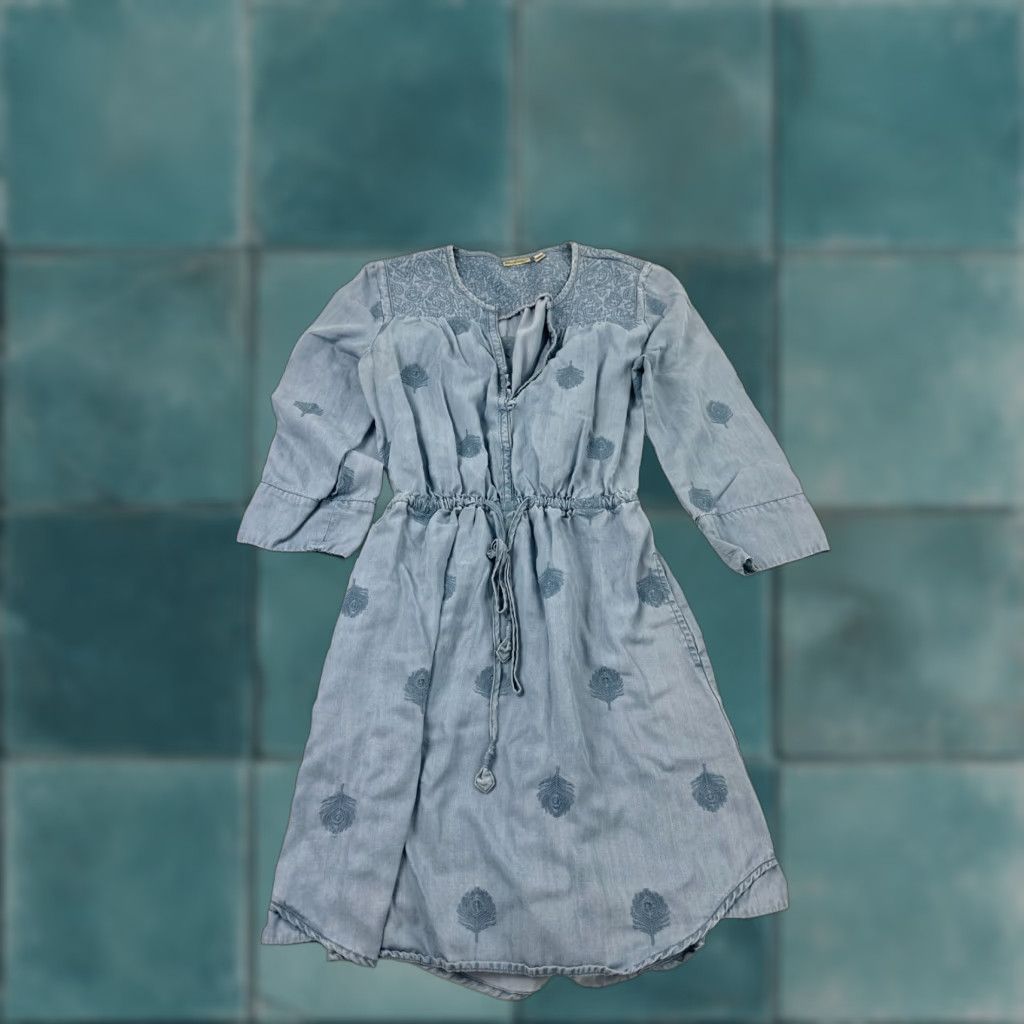 Vintage Holding Horses Shift Dress Womens Small Blue Chambray 3/4 Sleeve Embroidered Tie Waist Casual Size S / US 4 / IT 40 - 1 Thumbnail