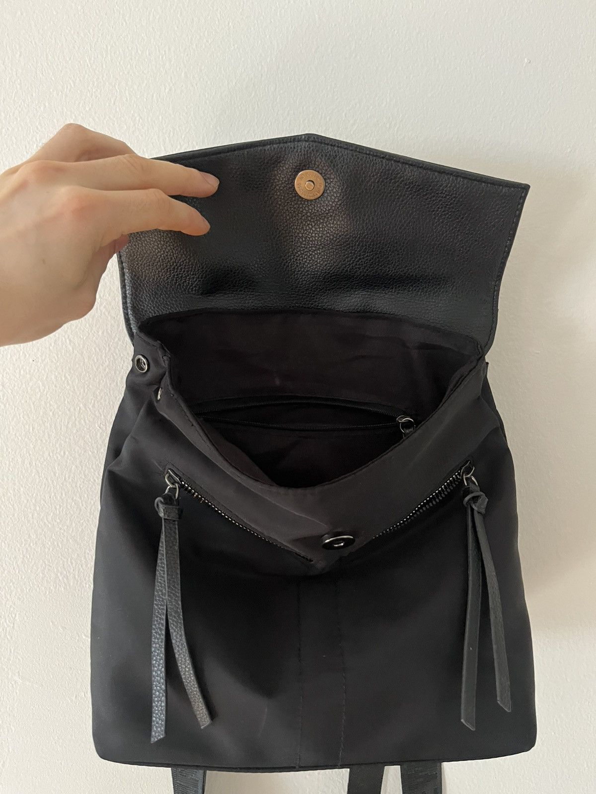 Vintage Botkier Bag y2k Black logo belt New York Size ONE SIZE - 4 Thumbnail