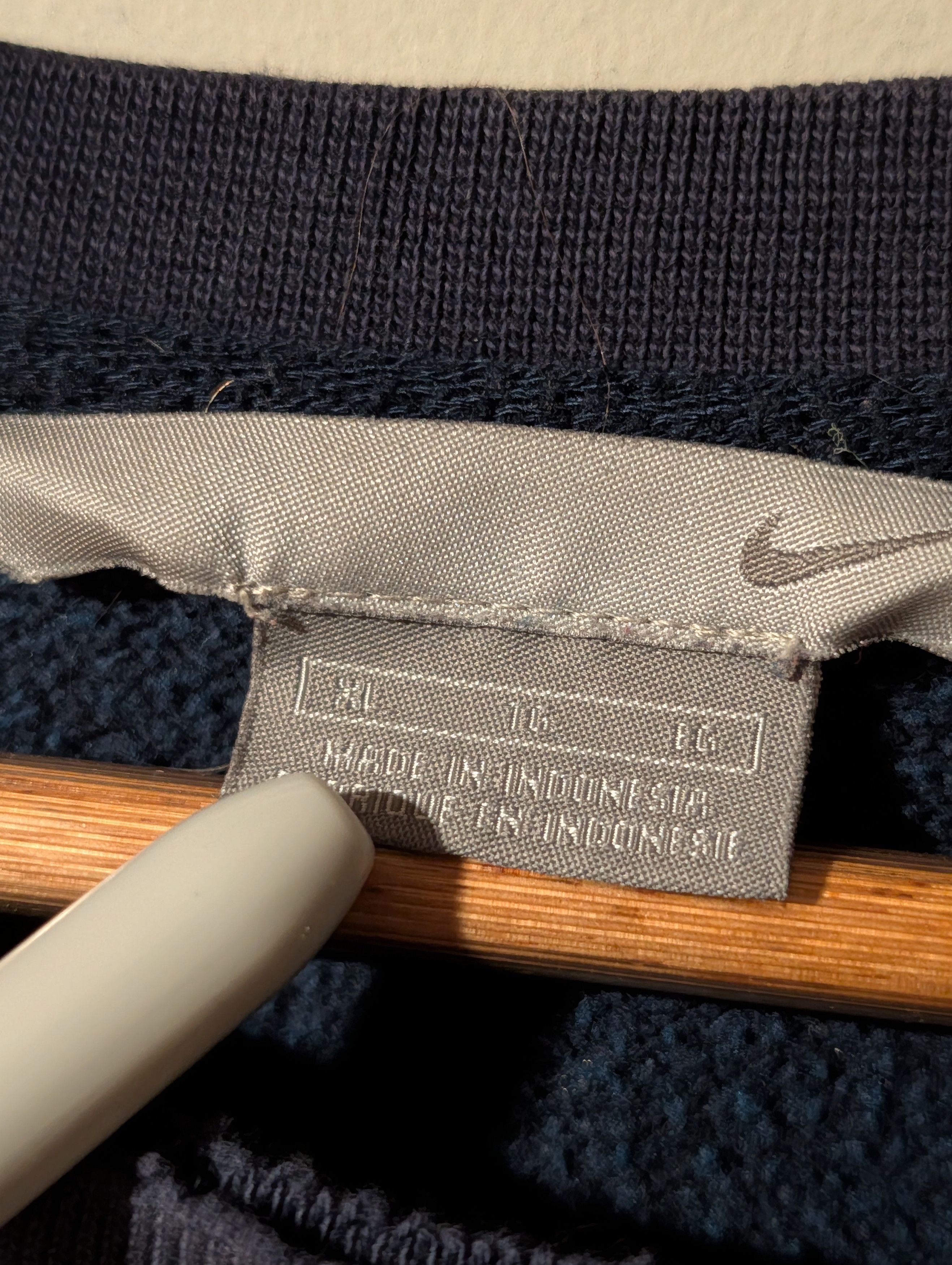 Nike VTG Y2K Nike Mini Swoosh Crewneck Sweatshirt Boxy XL Size US XL / EU 56 / 4 - 3 Thumbnail